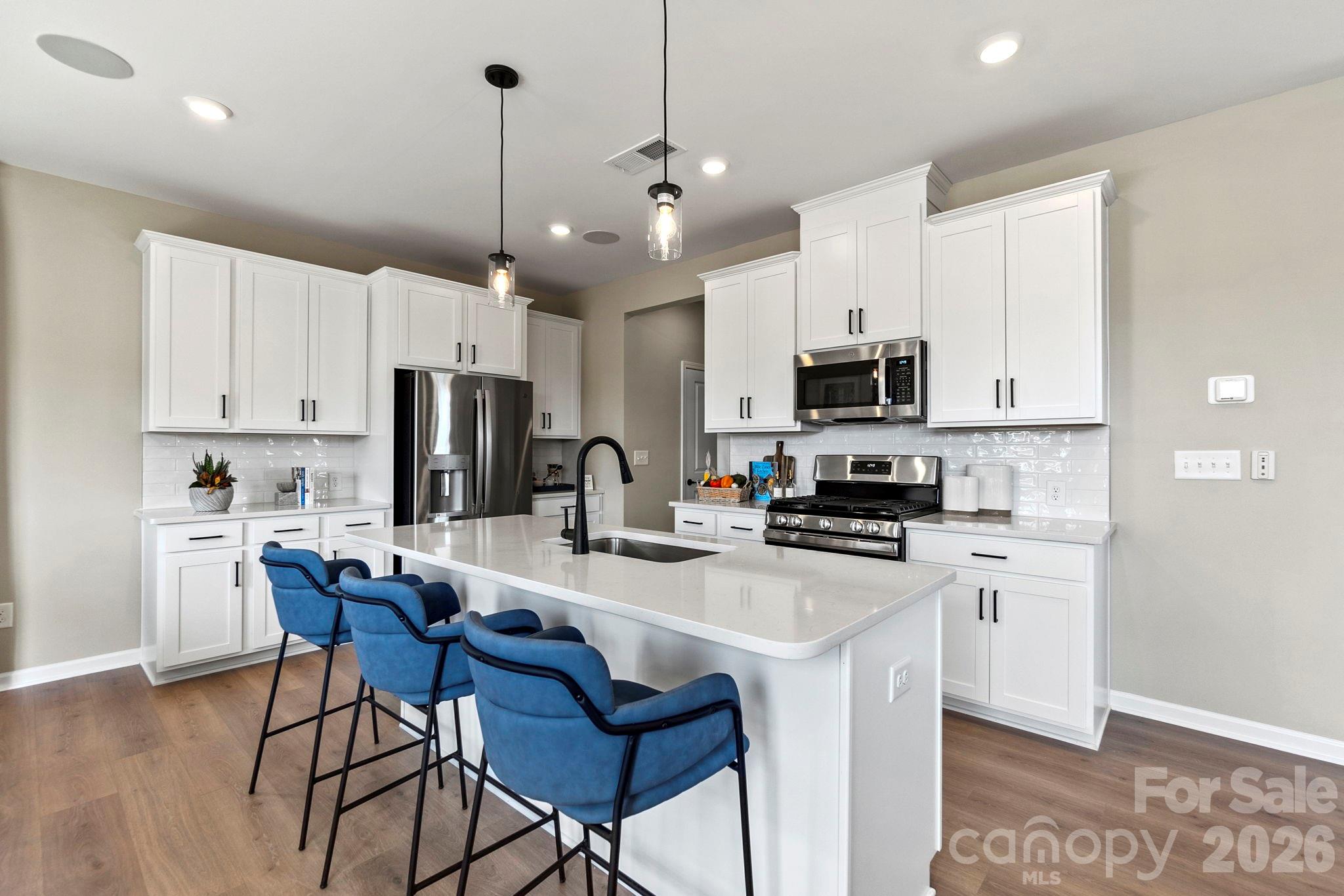 405 Silver Birch Court Property Photo 1