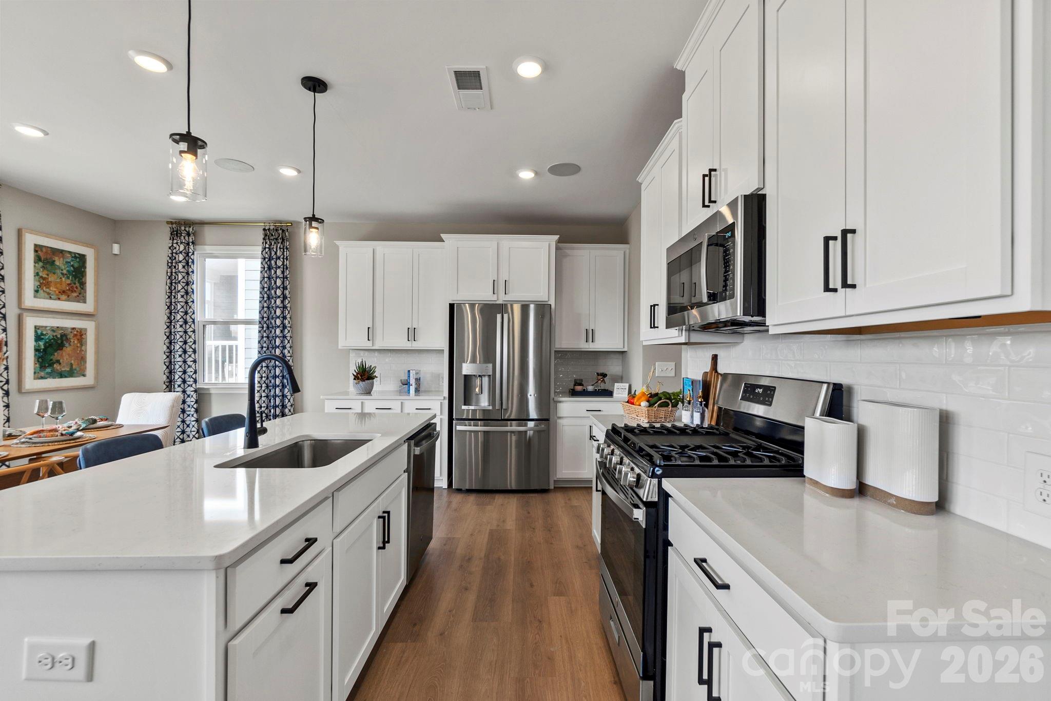 405 Silver Birch Court Property Photo 8