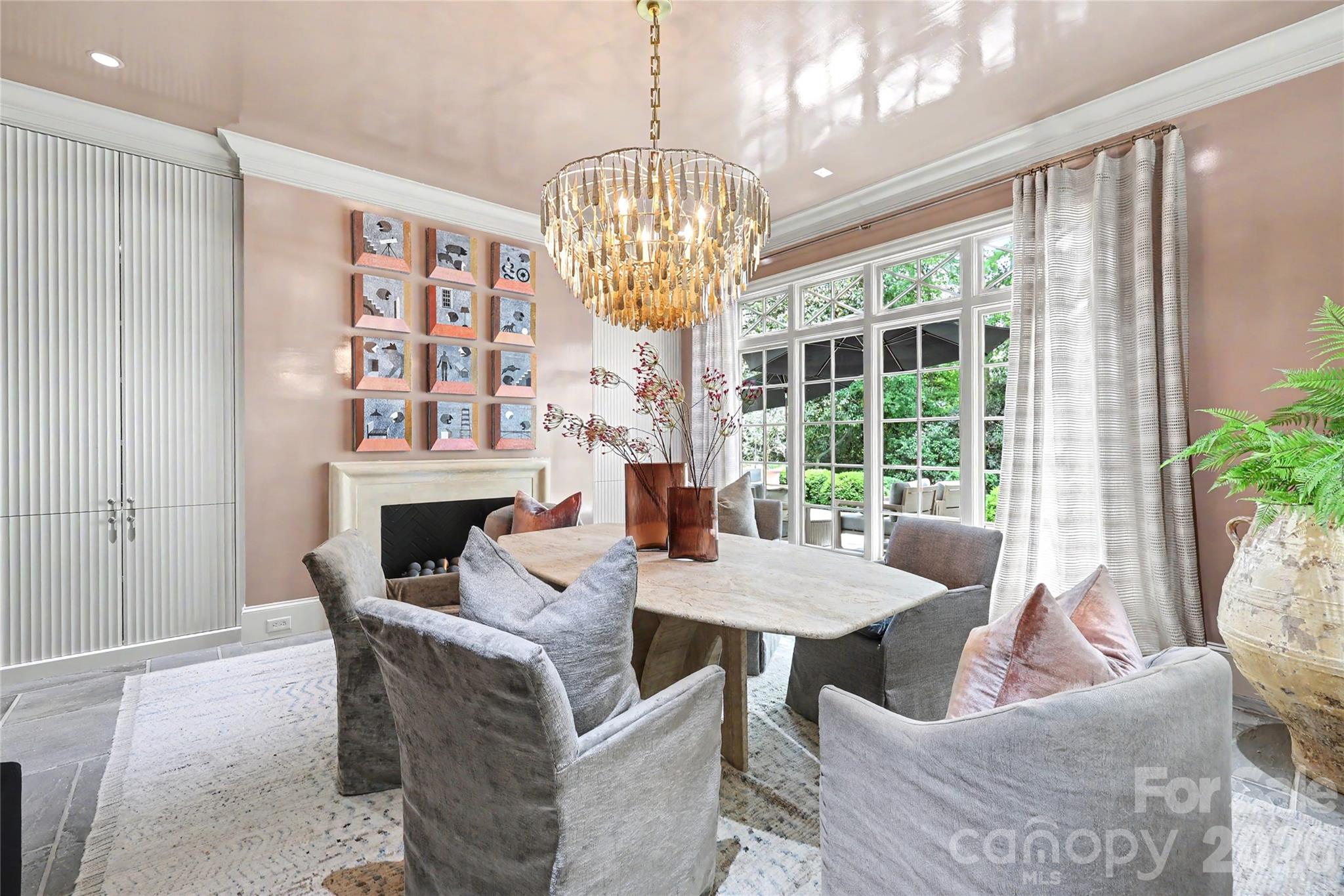 2301 Queens Road Property Photo 13