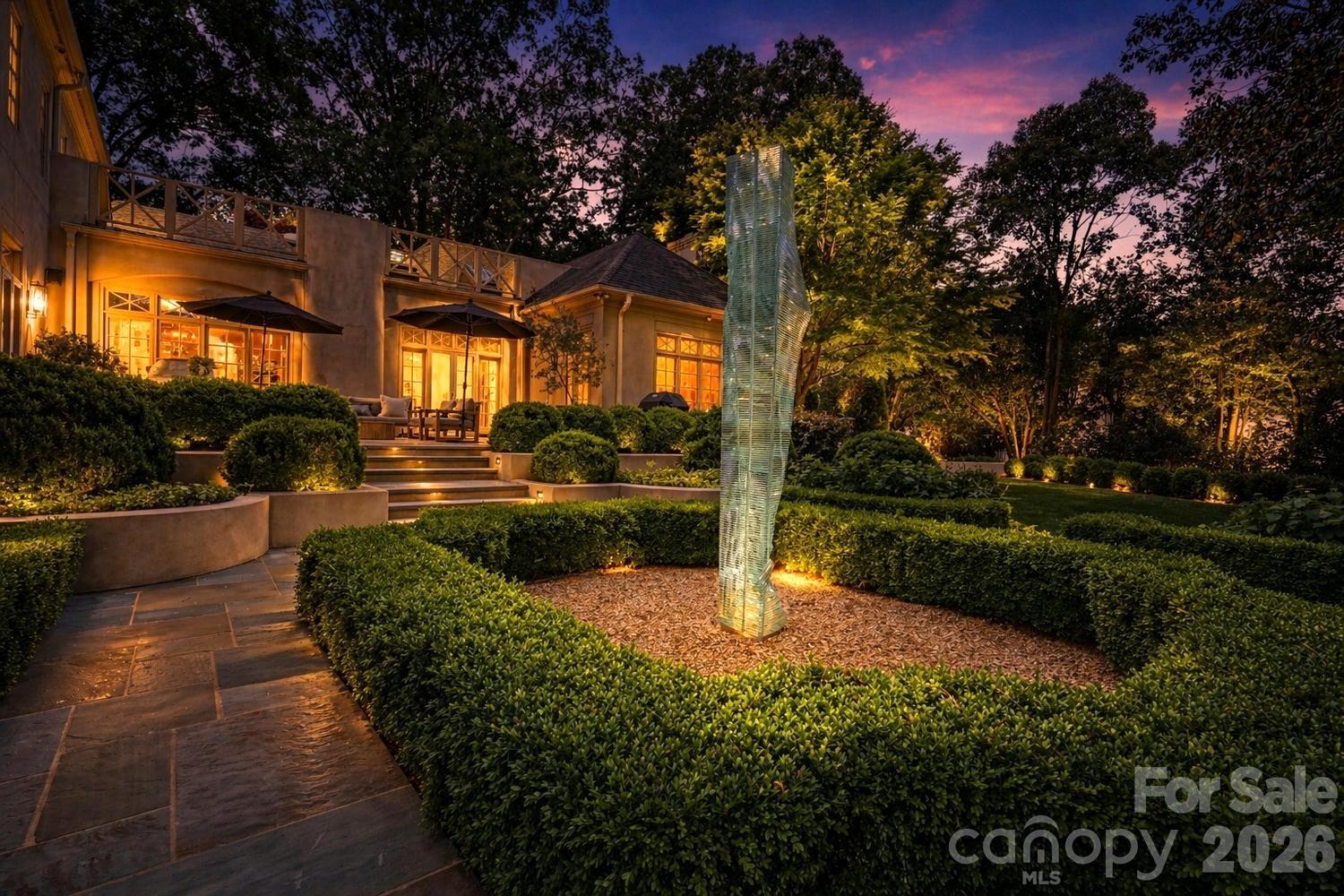 2301 Queens Road Property Photo 39