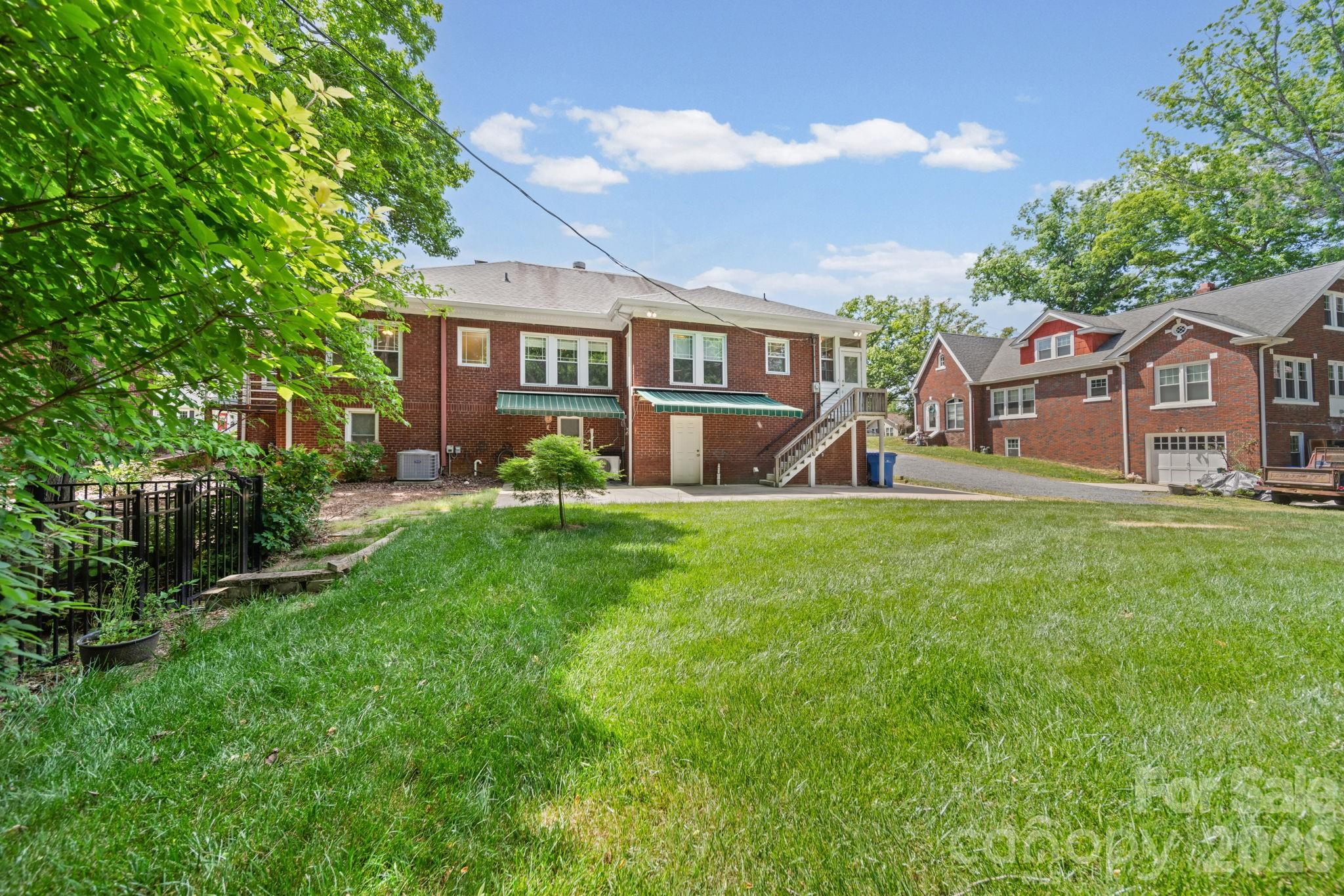 729 Montgomery Avenue Property Photo 8