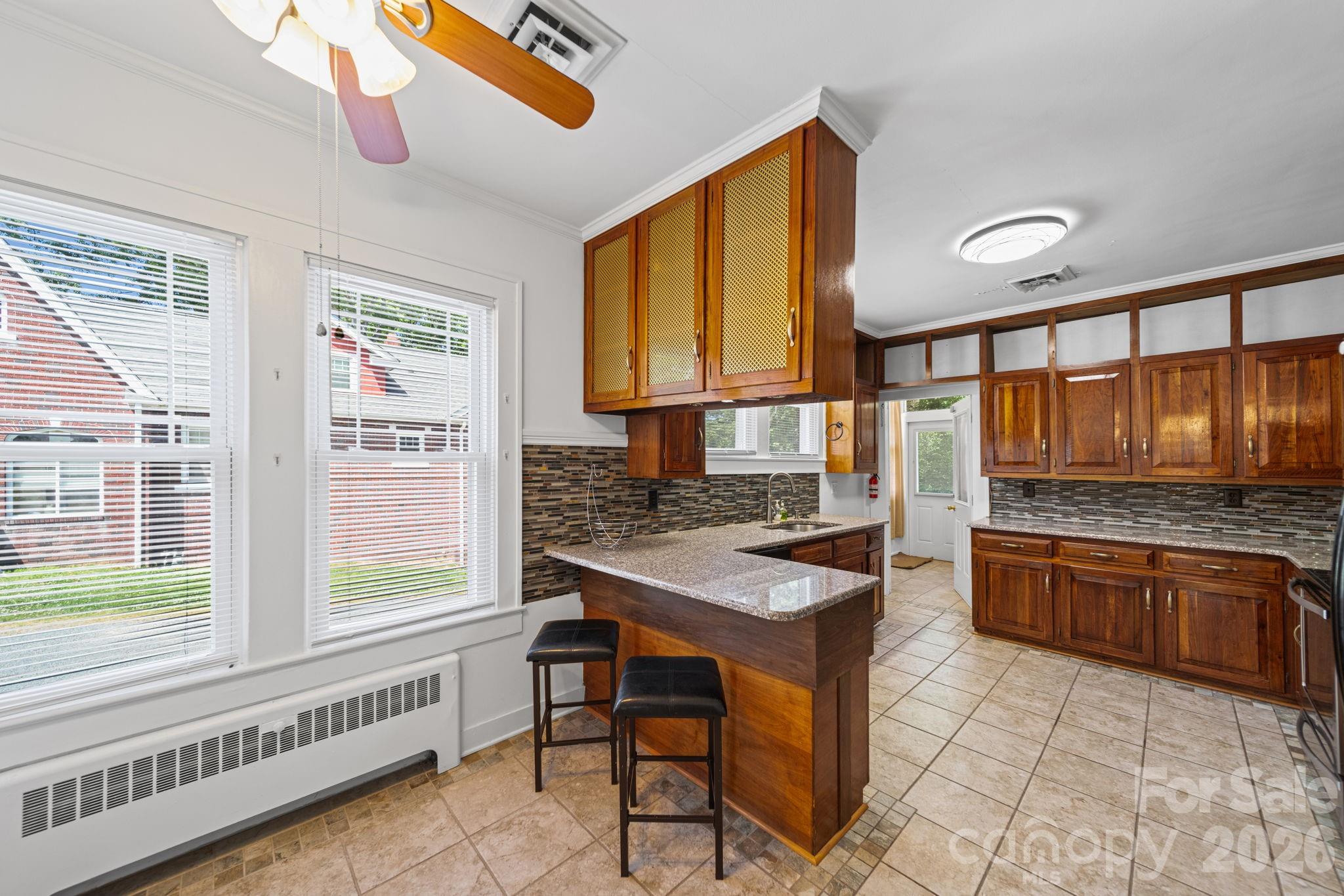 729 Montgomery Avenue Property Photo 22