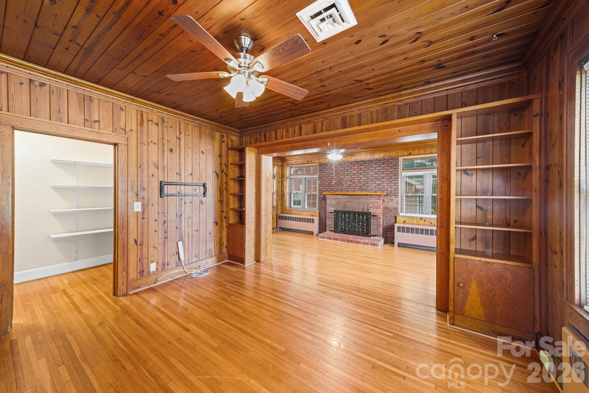 729 Montgomery Avenue Property Photo 27