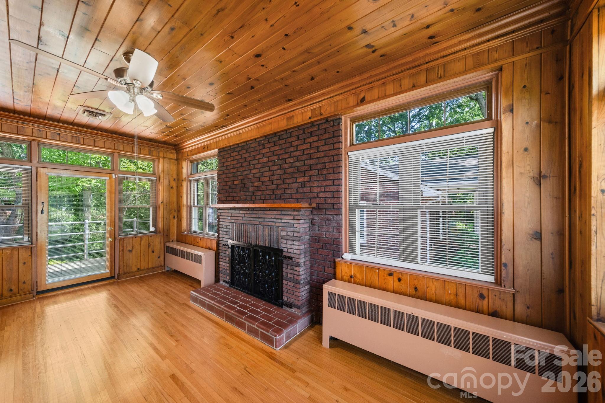 729 Montgomery Avenue Property Photo 28