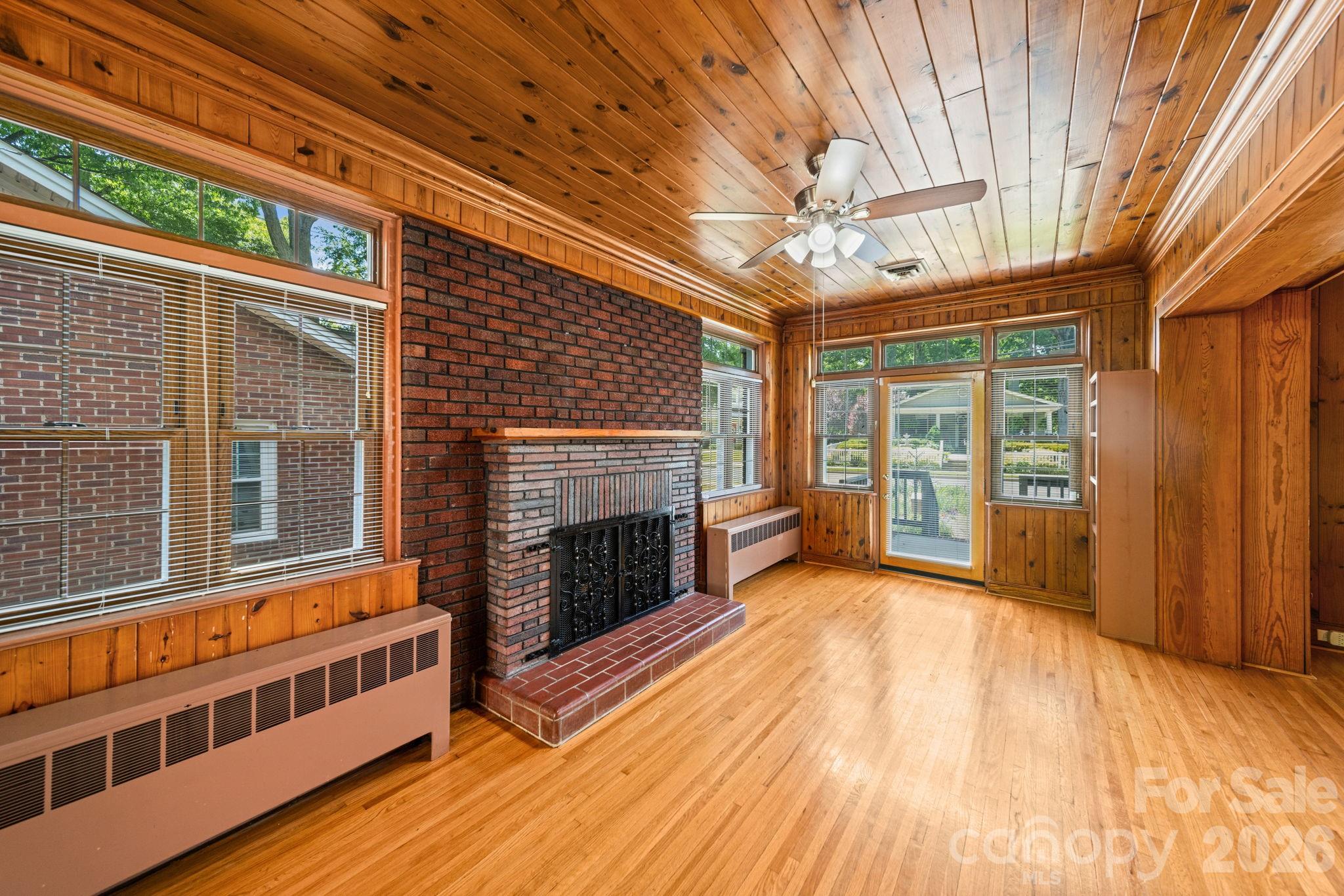 729 Montgomery Avenue Property Photo 29