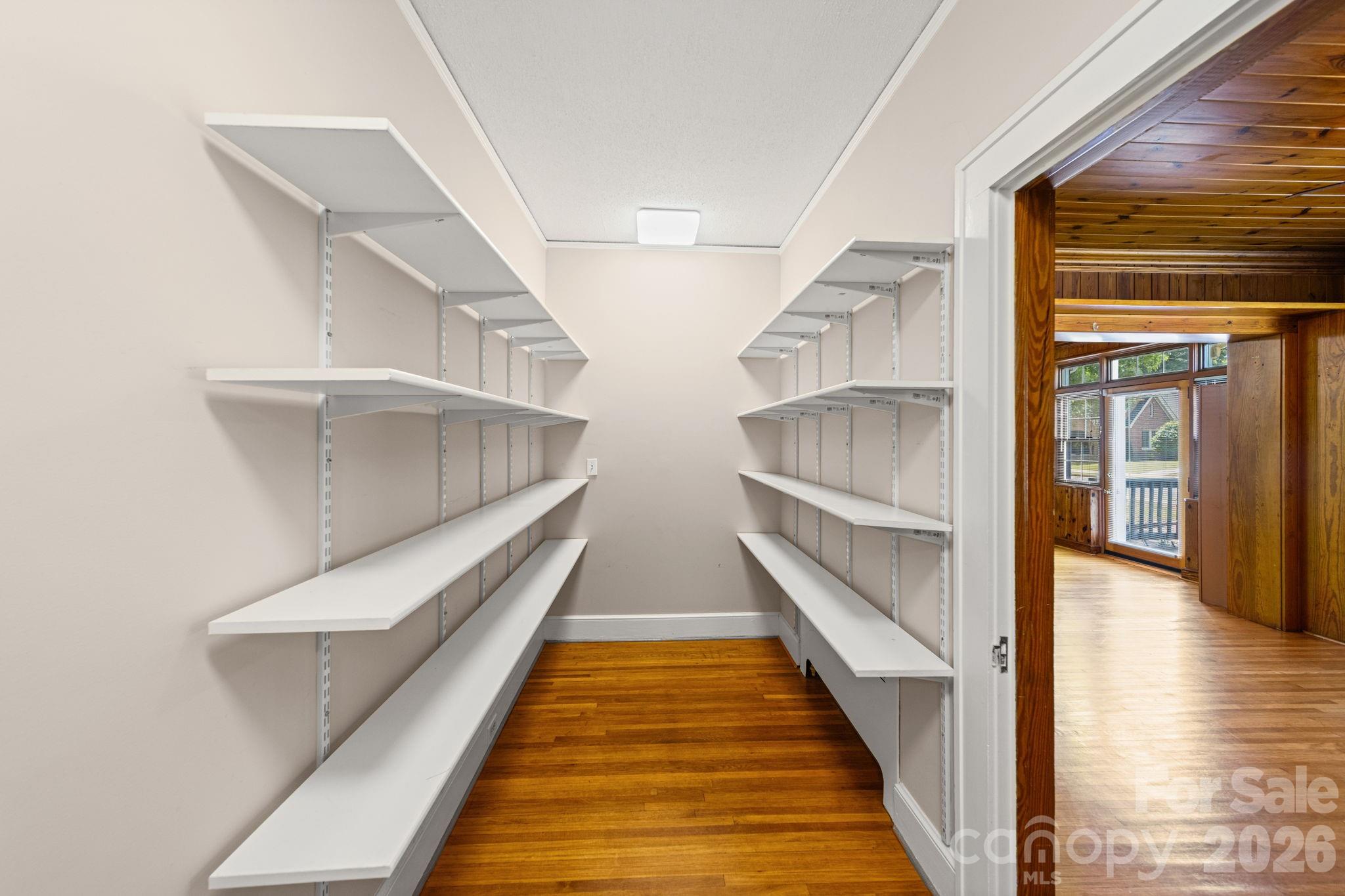 729 Montgomery Avenue Property Photo 35