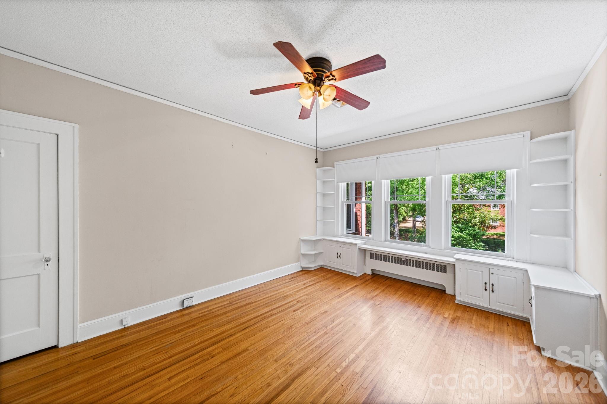 729 Montgomery Avenue Property Photo 39