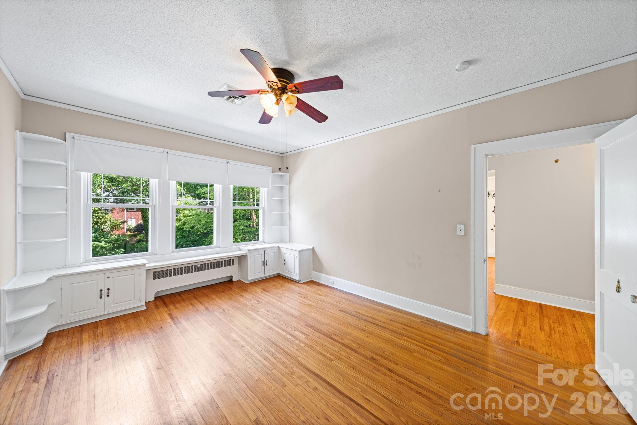 729 Montgomery Avenue Property Photo 40