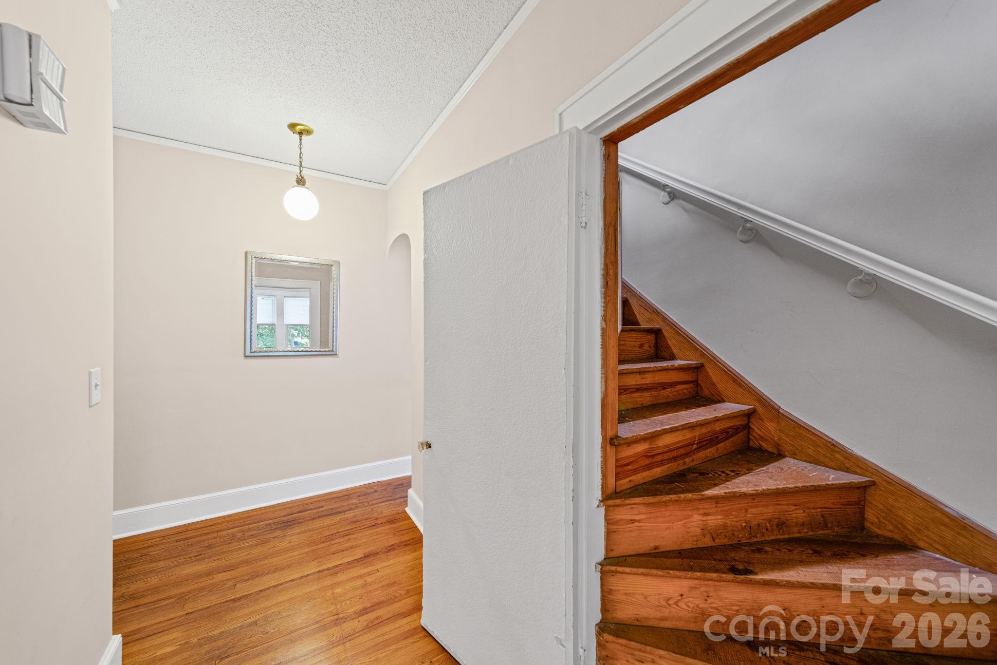 729 Montgomery Avenue Property Photo 42