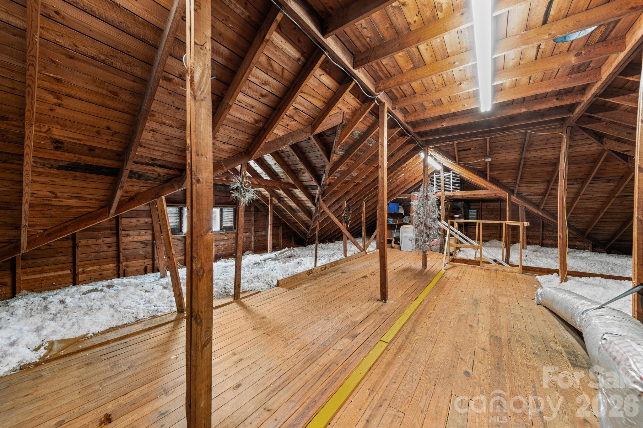 729 Montgomery Avenue Property Photo 43