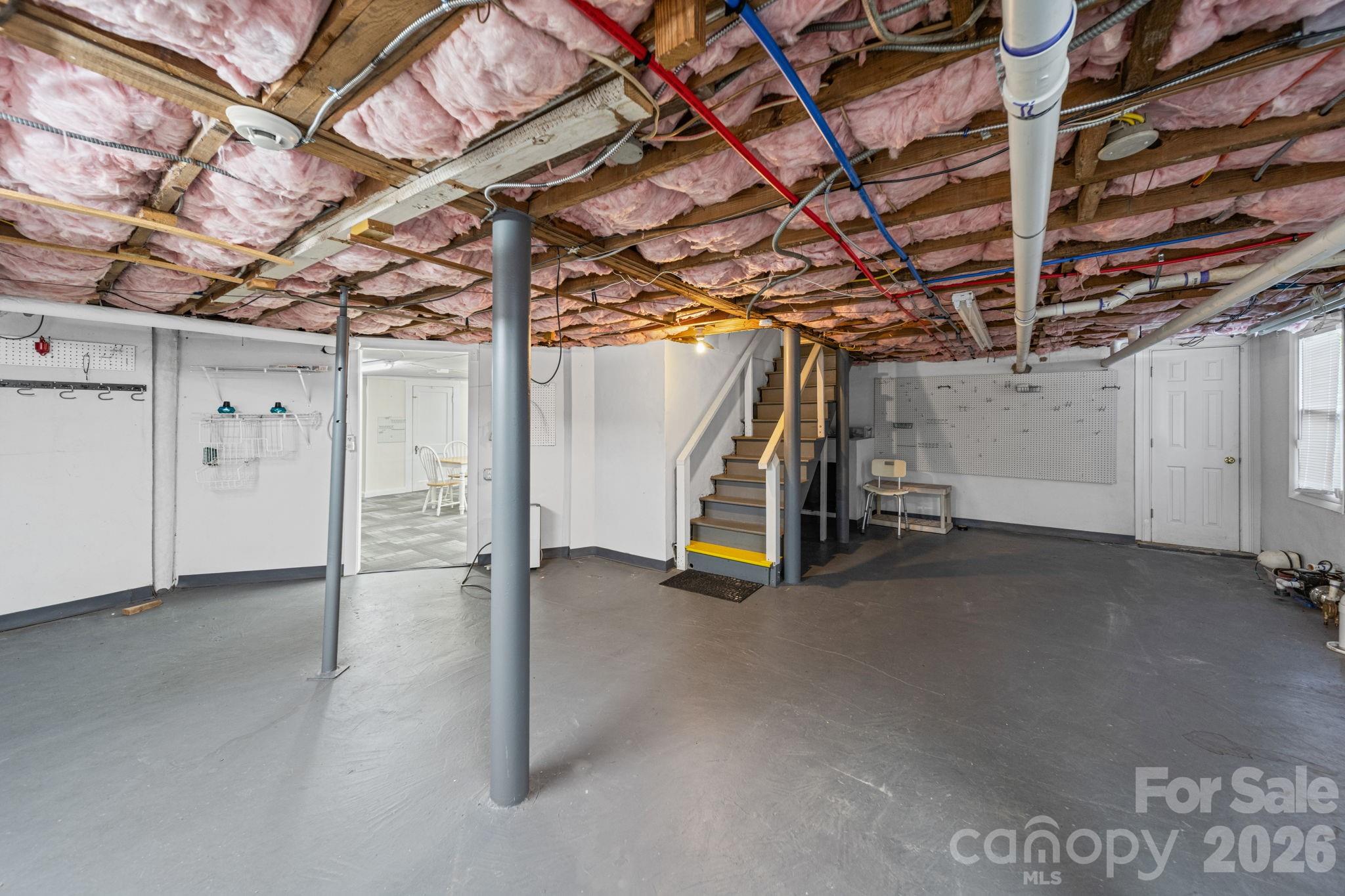 729 Montgomery Avenue Property Photo 44