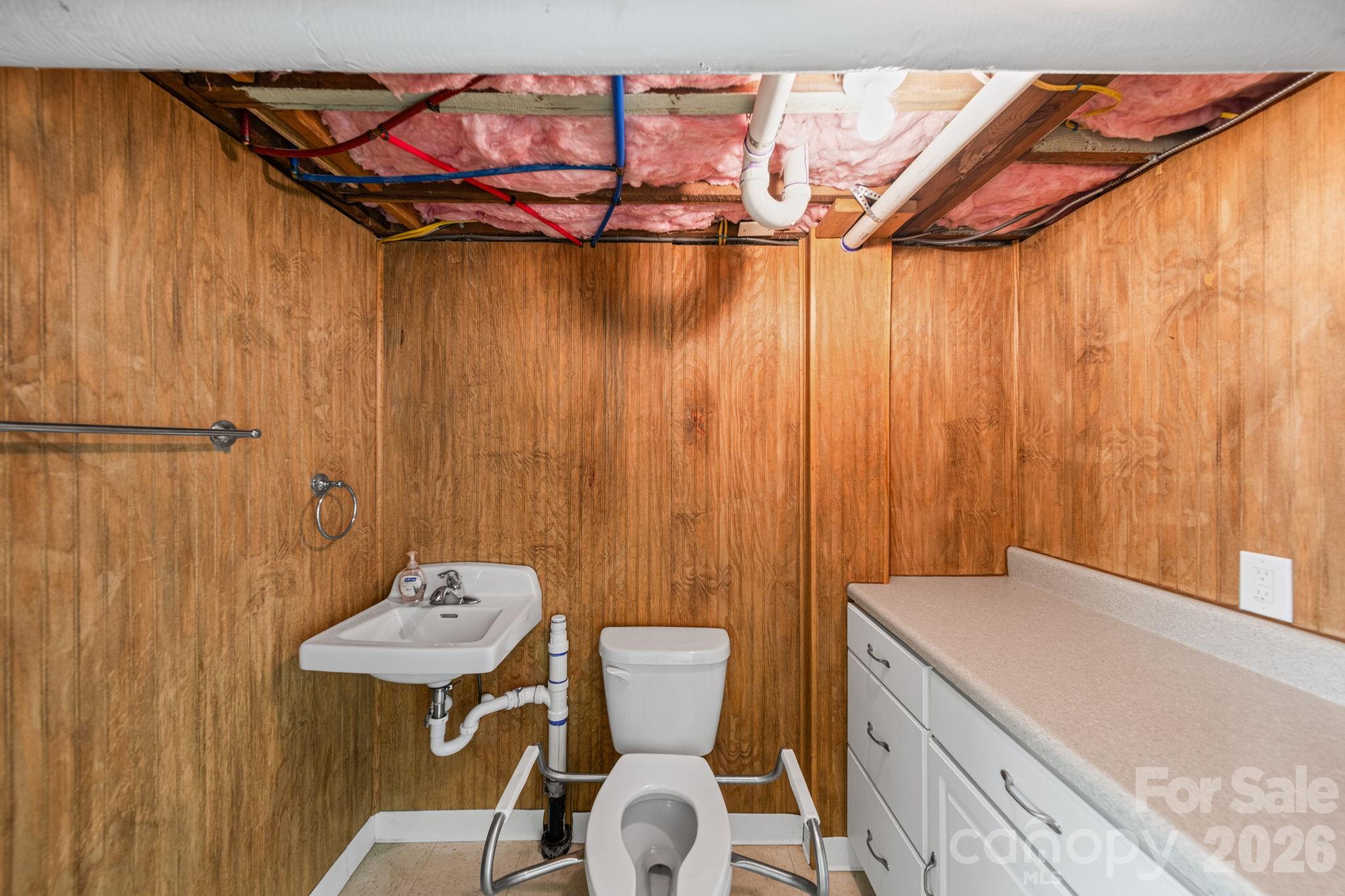 729 Montgomery Avenue Property Photo 47