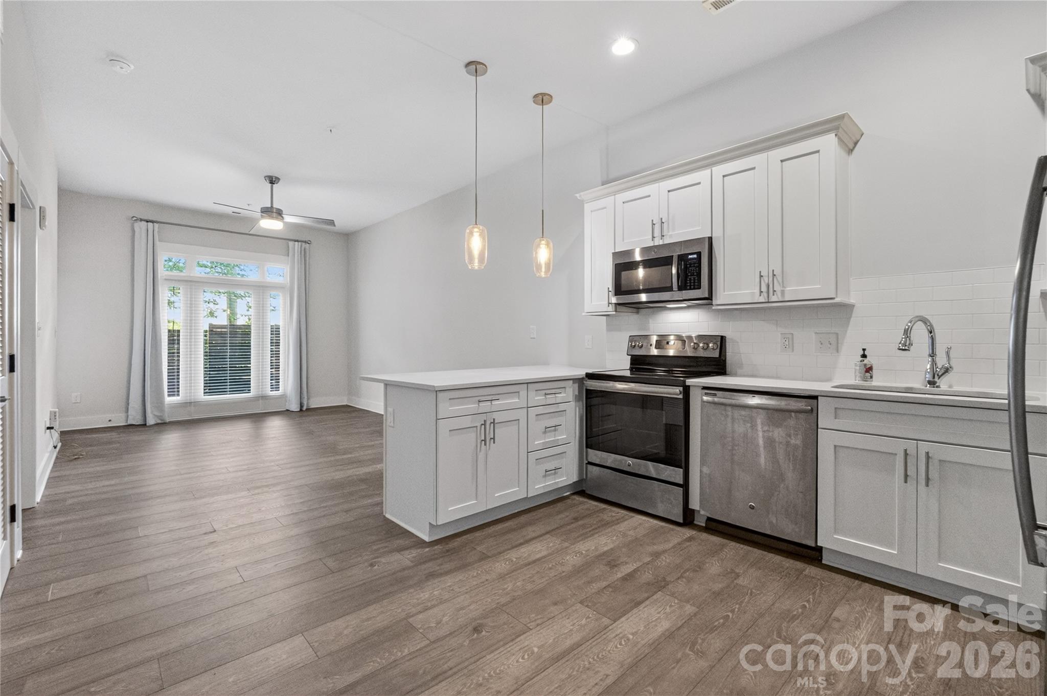 935 Mcalway Road 103 Property Photo 6