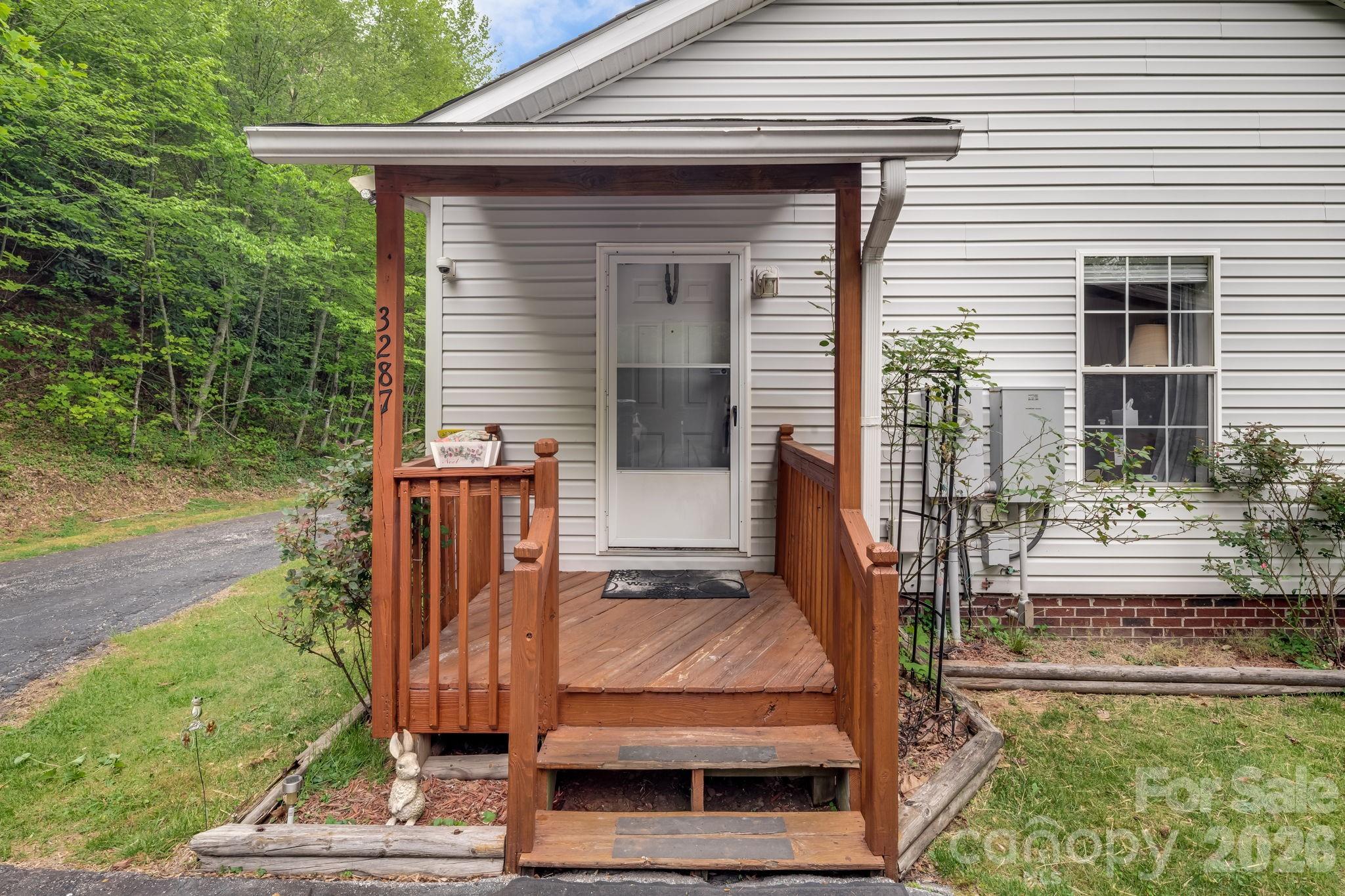3287 Cabin Creek Road Property Photo 4