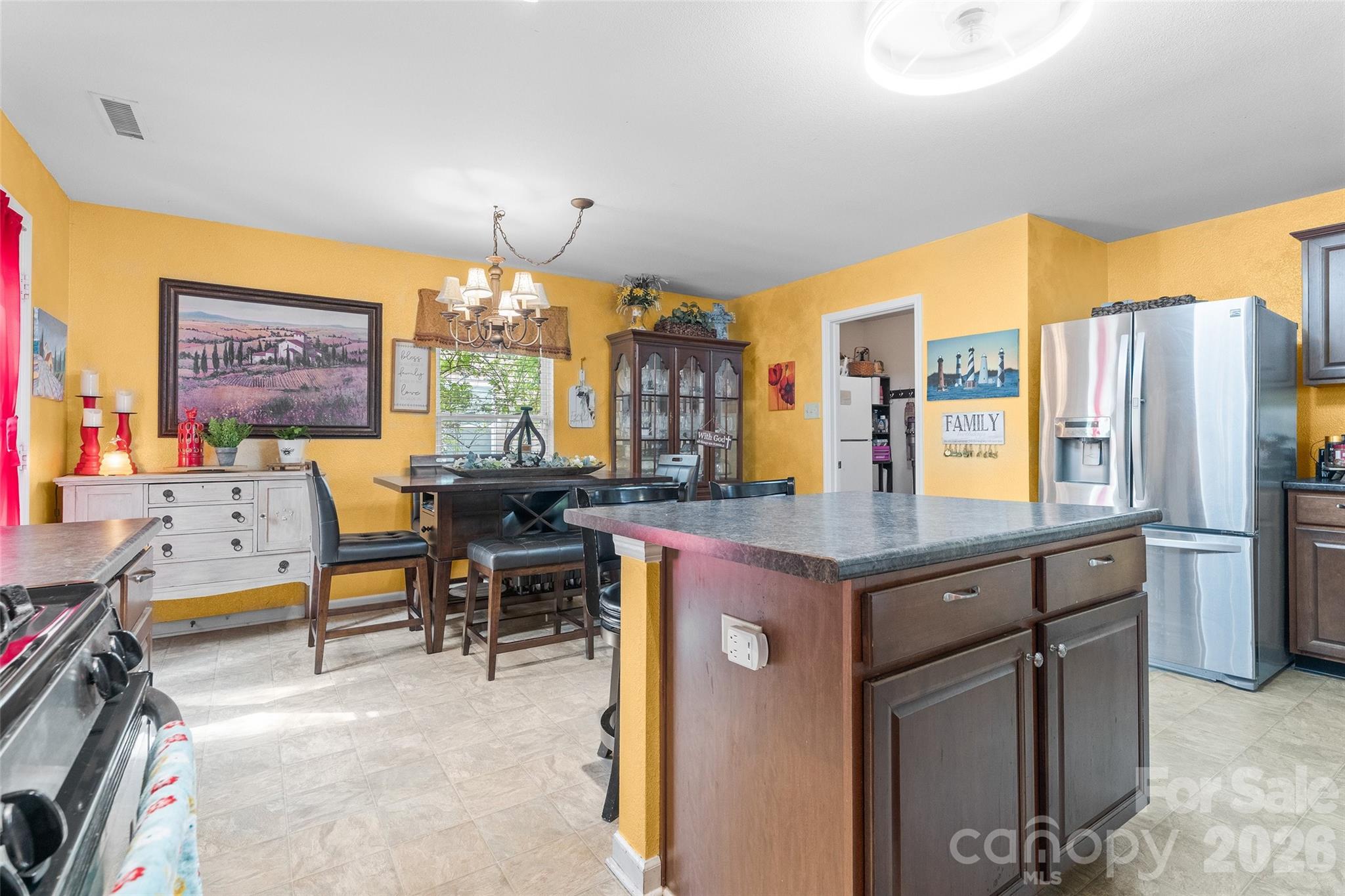 3248 Pikes Peak Drive Property Photo 5