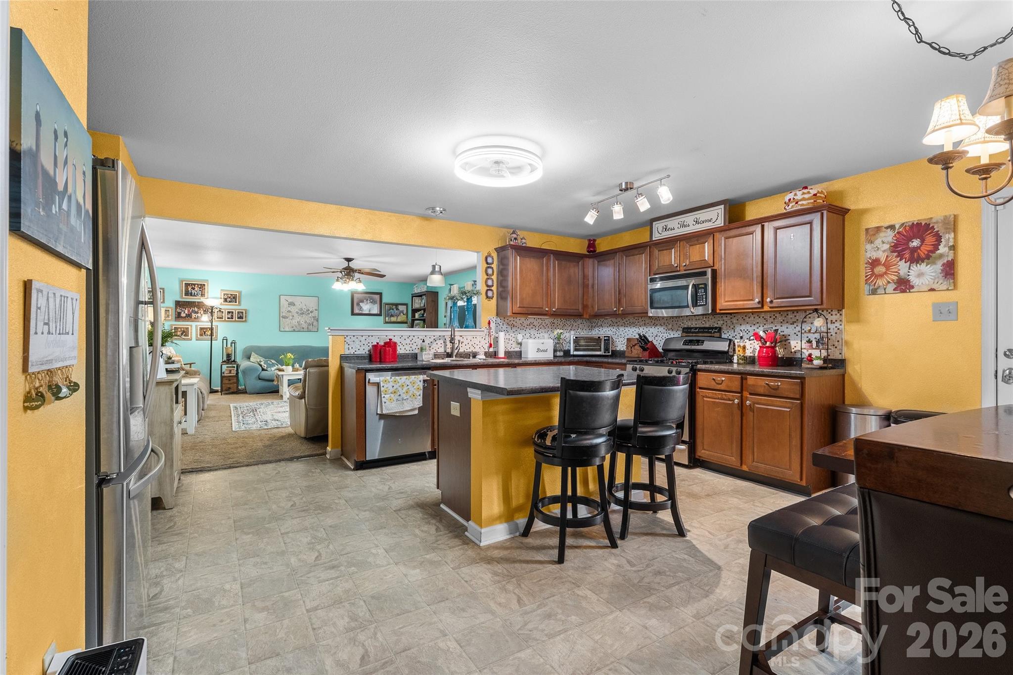 3248 Pikes Peak Drive Property Photo 6