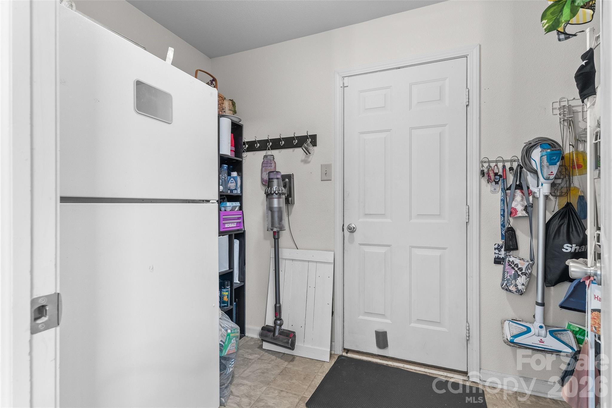 3248 Pikes Peak Drive Property Photo 8