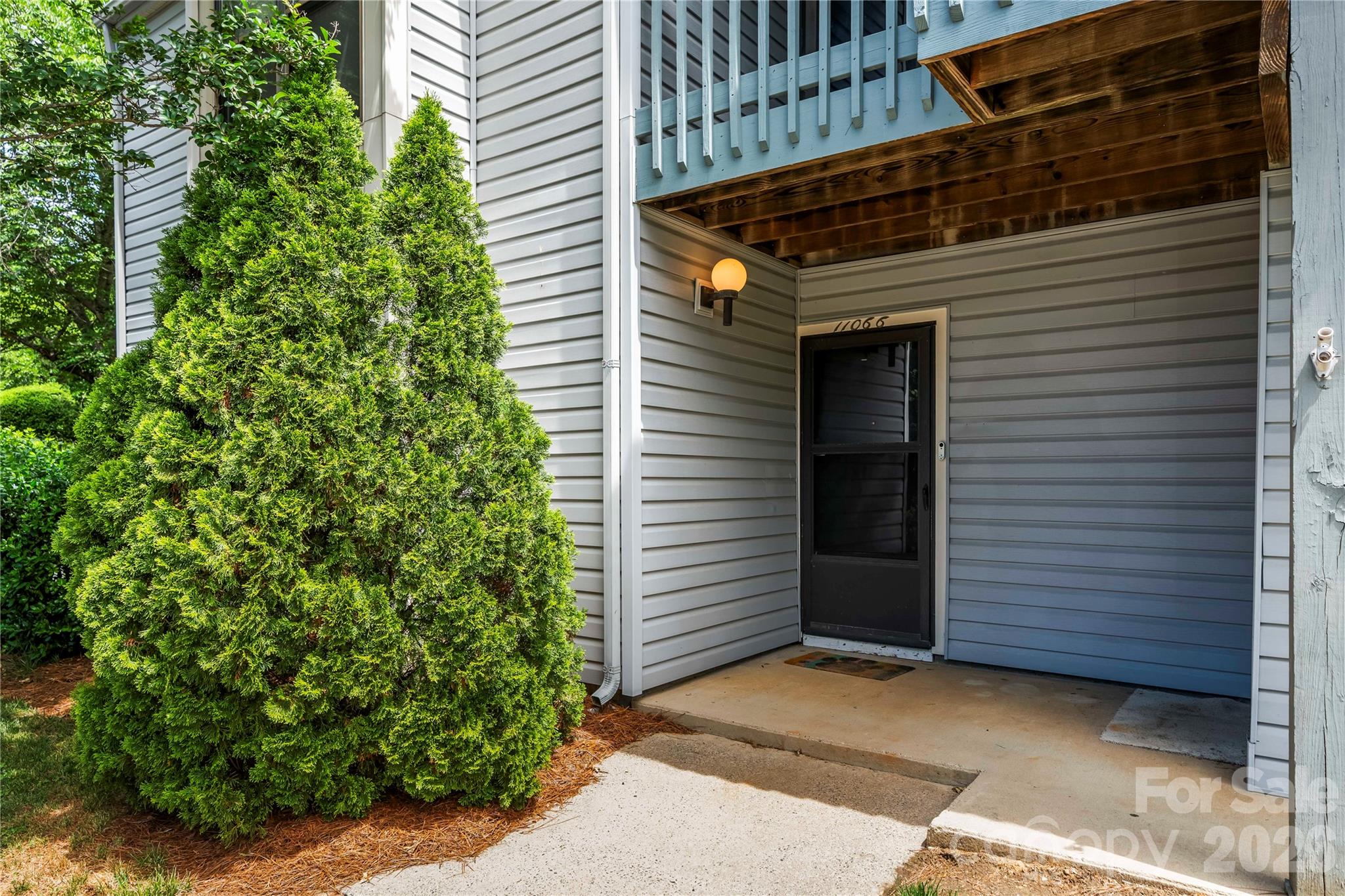 11066 Harrowfield Road Property Photo 2
