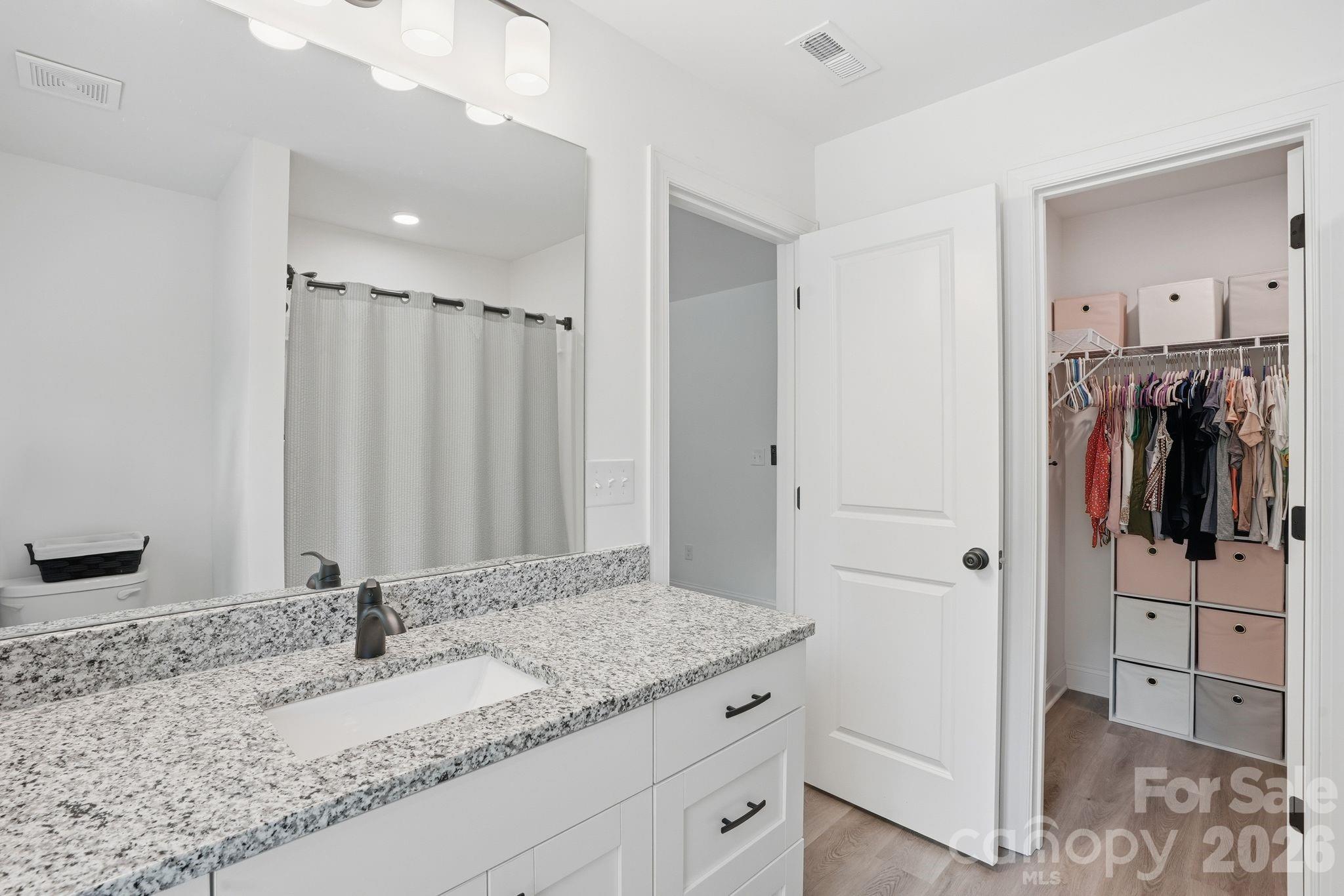 403 Sunset Drive Property Photo 18