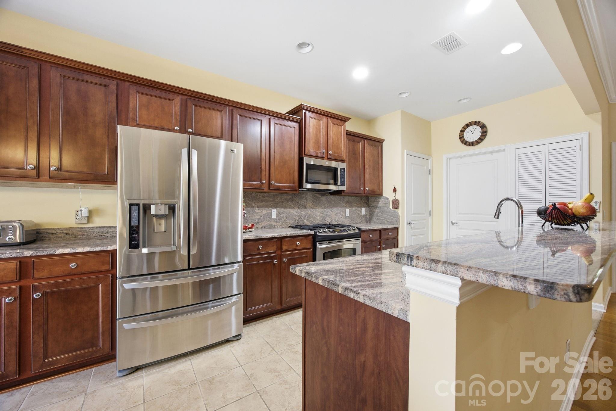 23119 Kingfisher Drive Property Photo 12