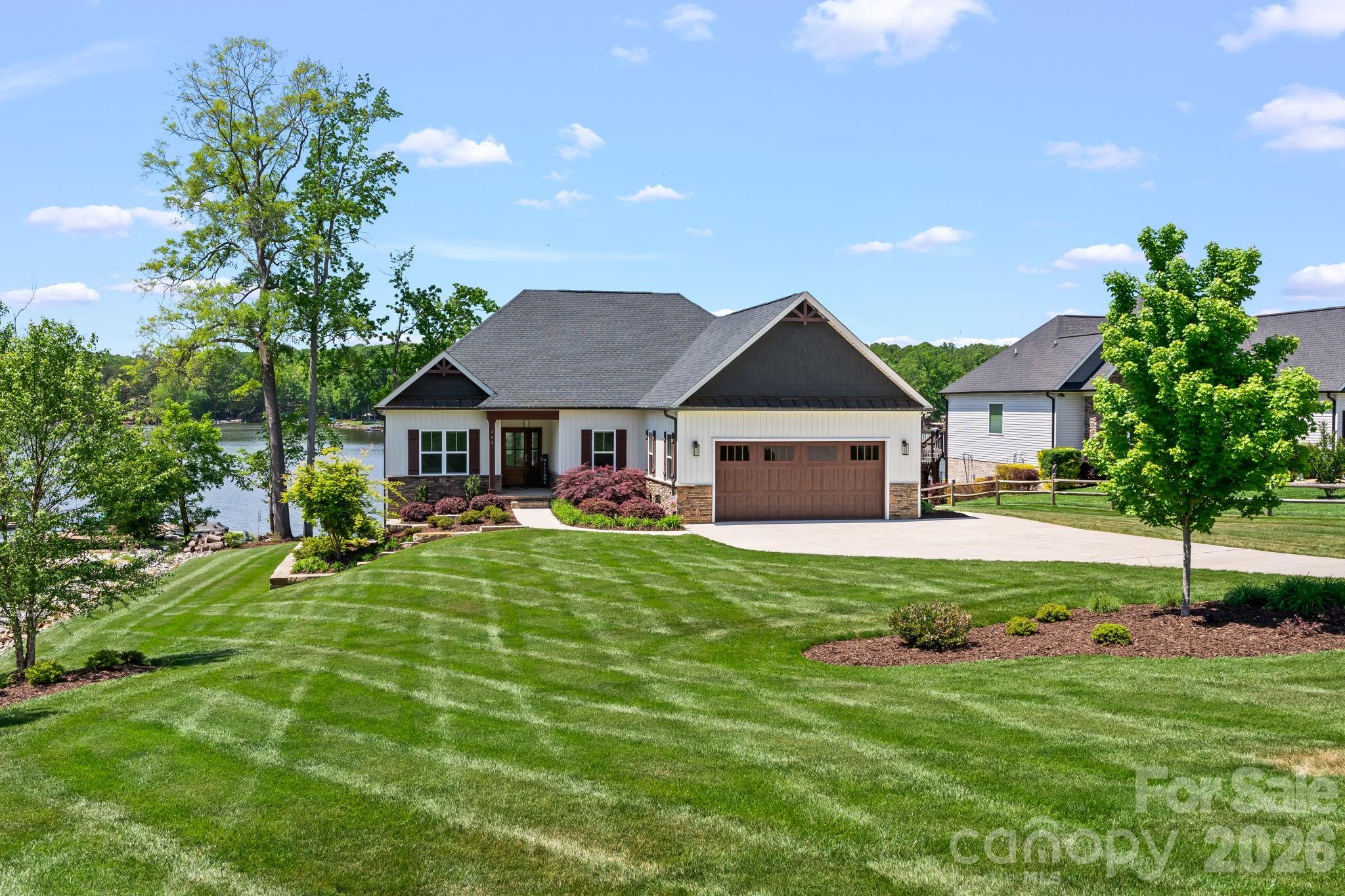 383 Rolling Road Property Photo 1