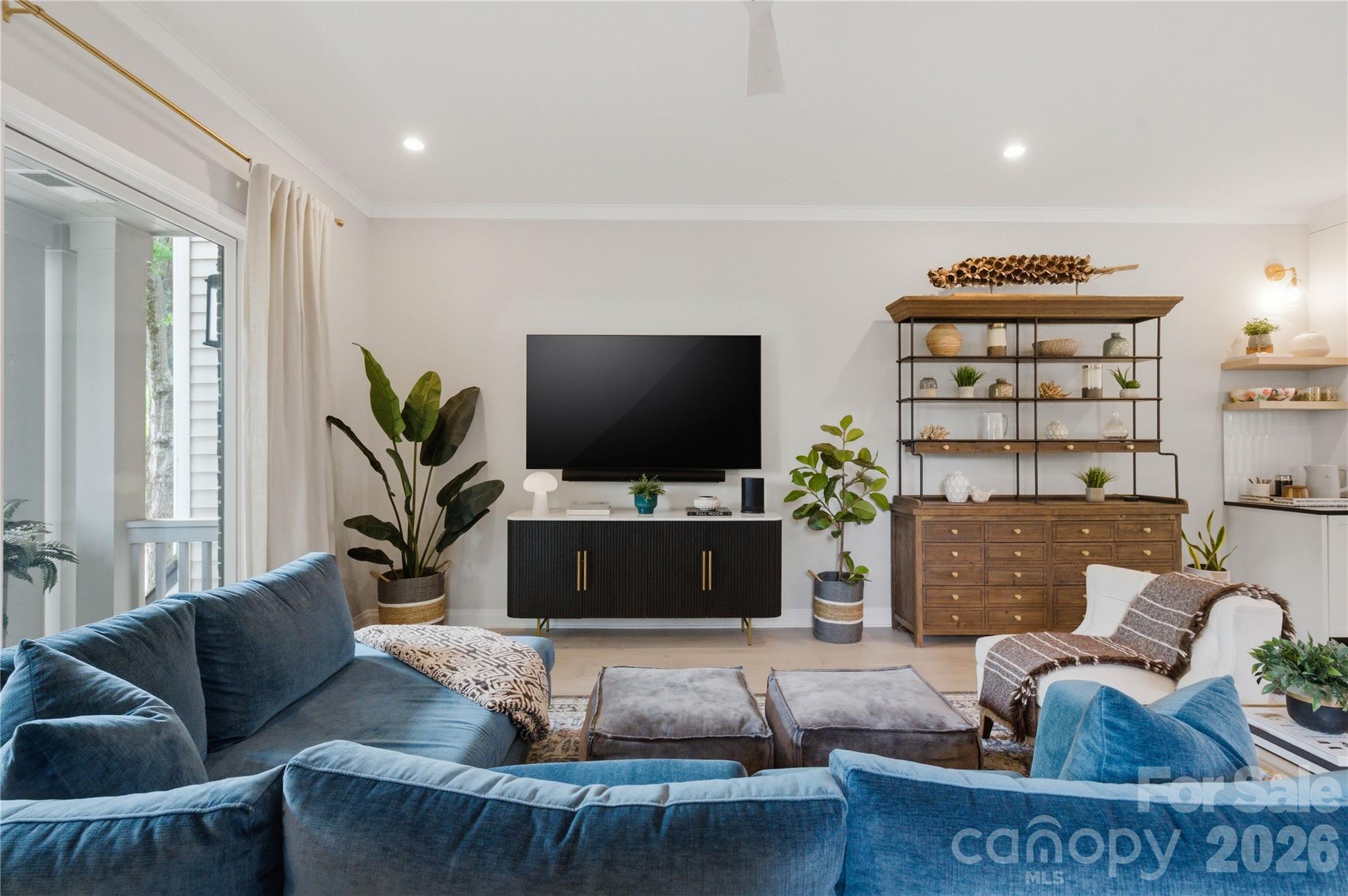 3060 Selwyn Avenue Property Photo 25