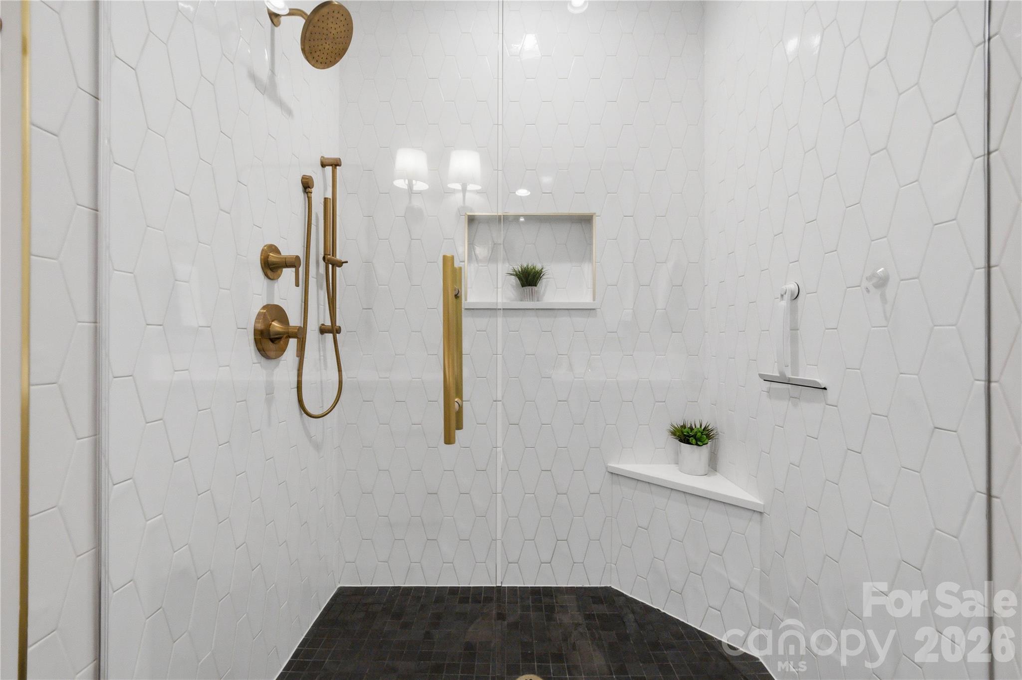3060 Selwyn Avenue Property Photo 33
