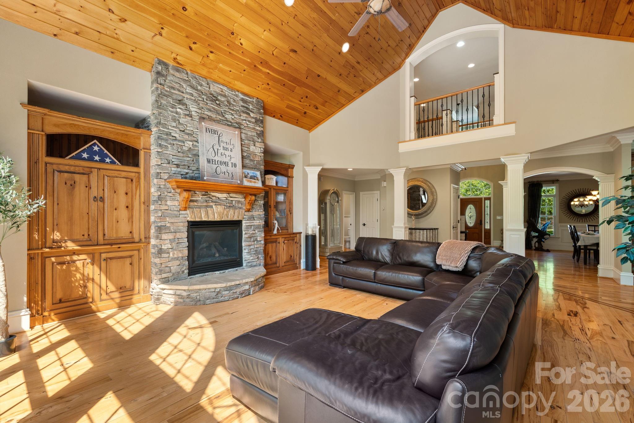 7601 Crossing Ridge Drive Property Photo 11