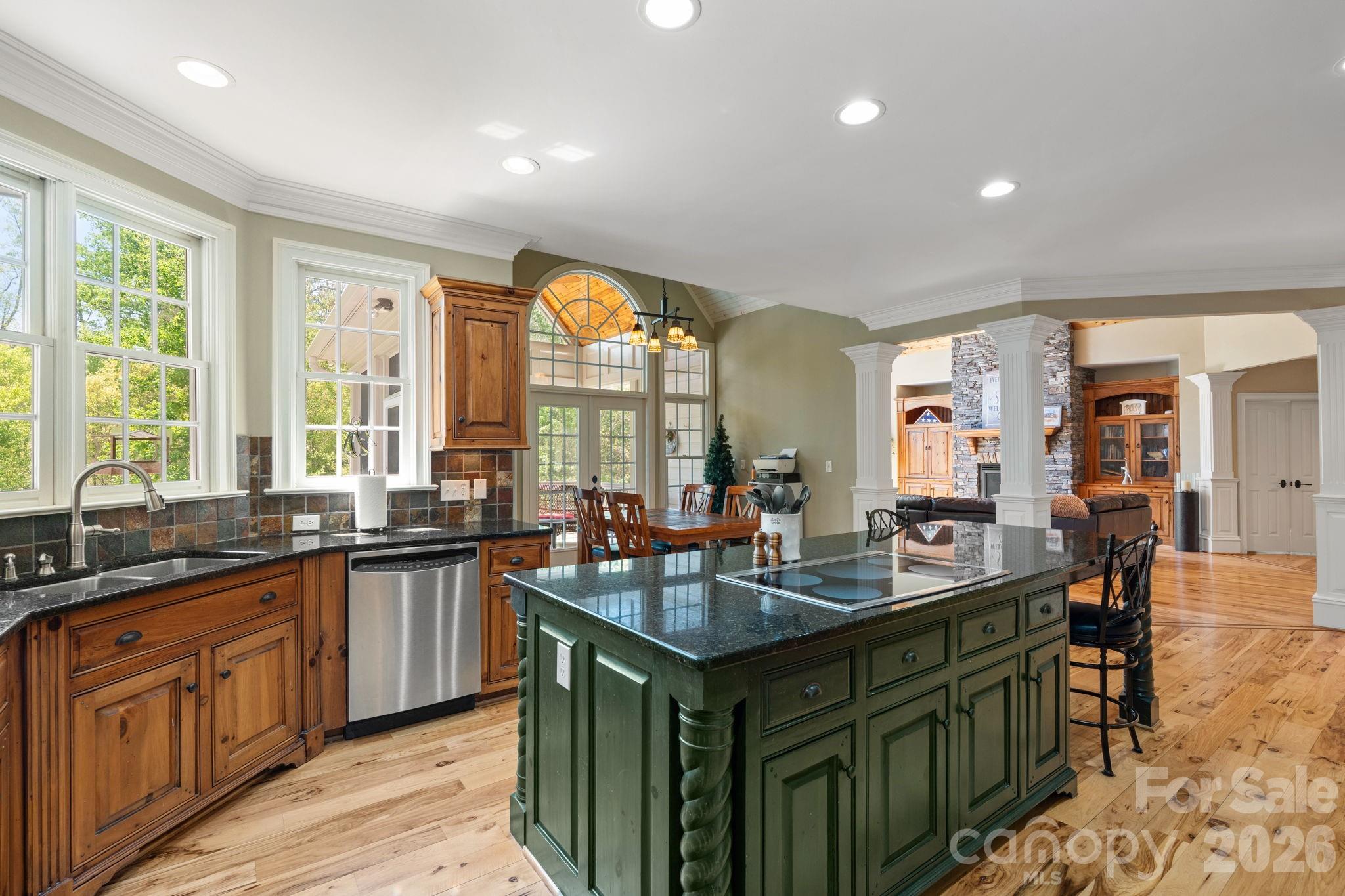 7601 Crossing Ridge Drive Property Photo 16