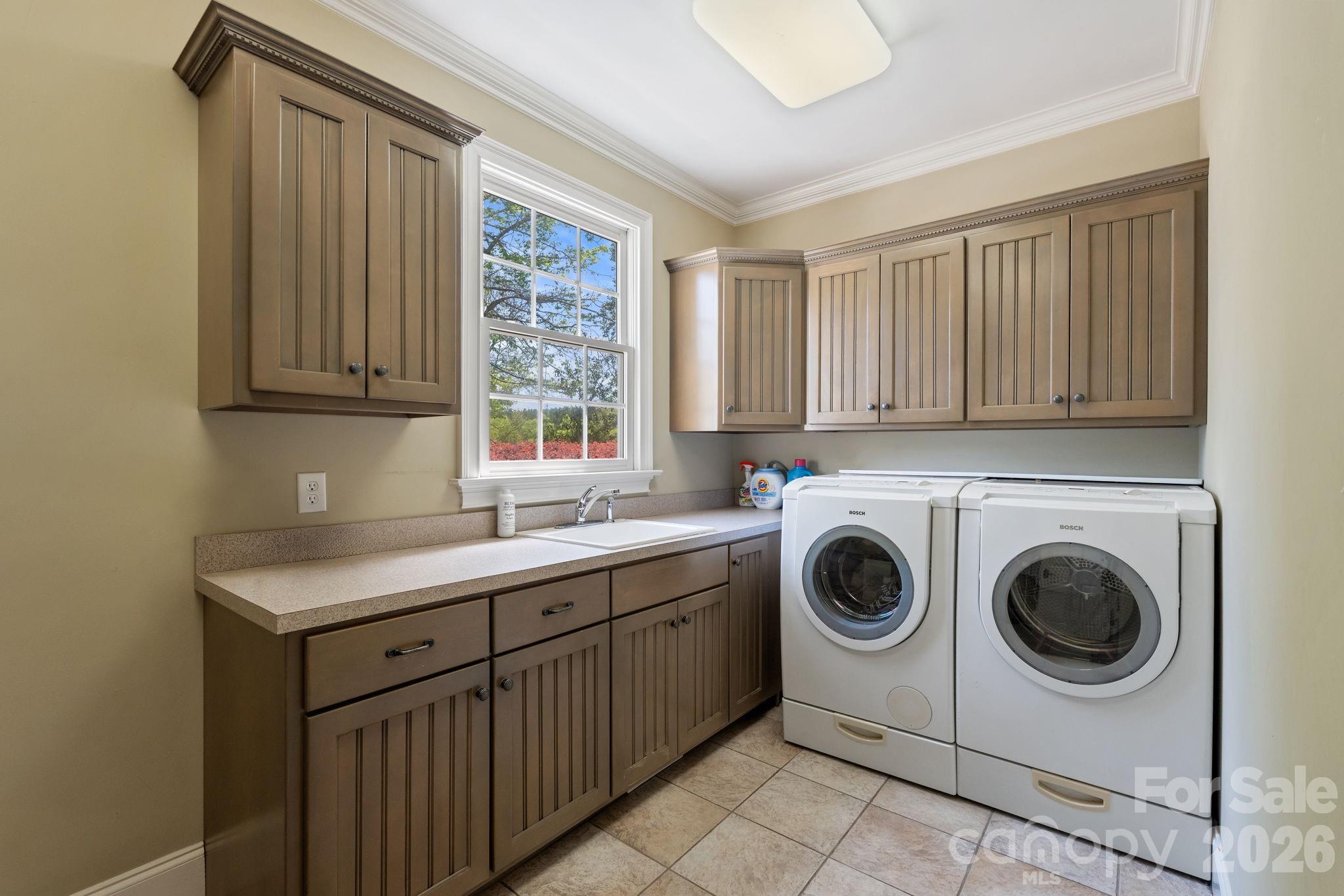 7601 Crossing Ridge Drive Property Photo 18