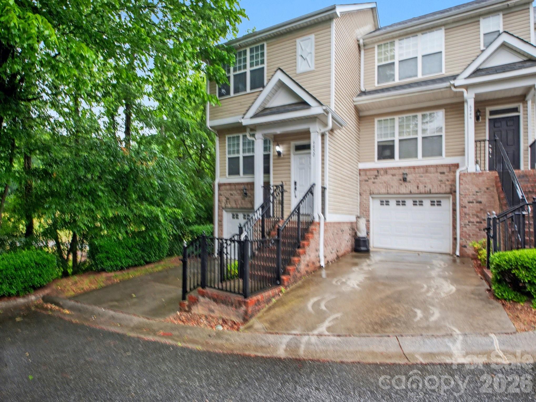 6450 Terrace View Court Property Photo 3