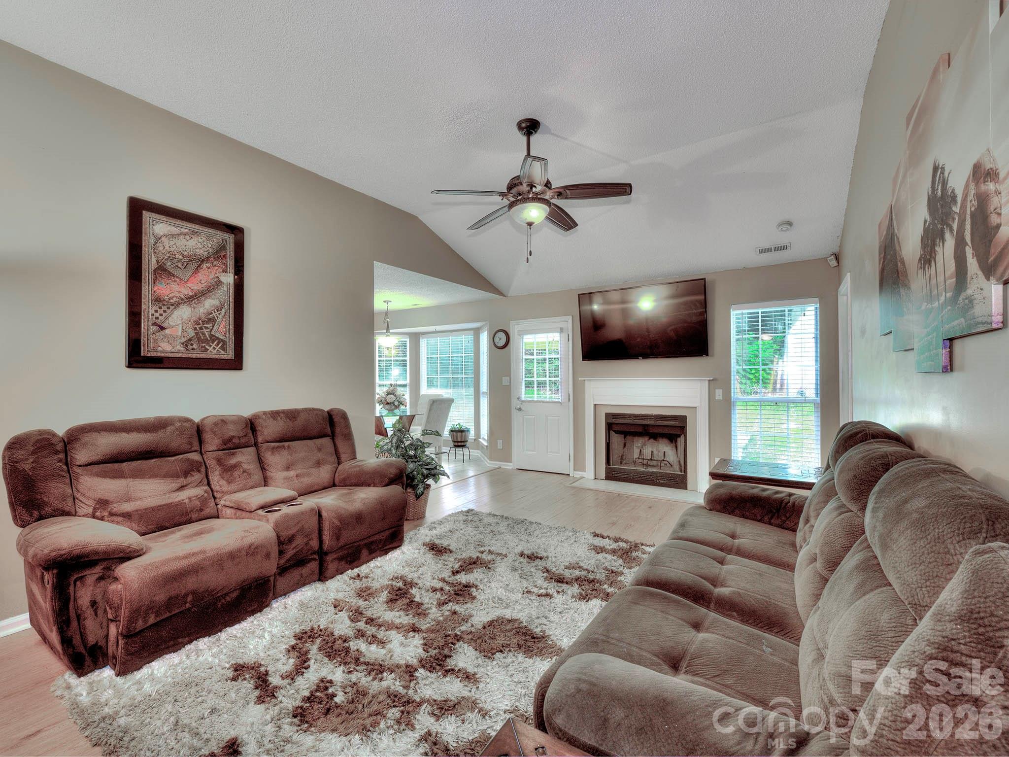3102 Mintleaf Drive Property Photo 7