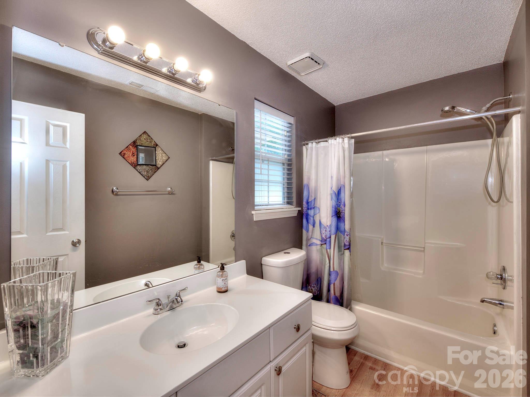3102 Mintleaf Drive Property Photo 12