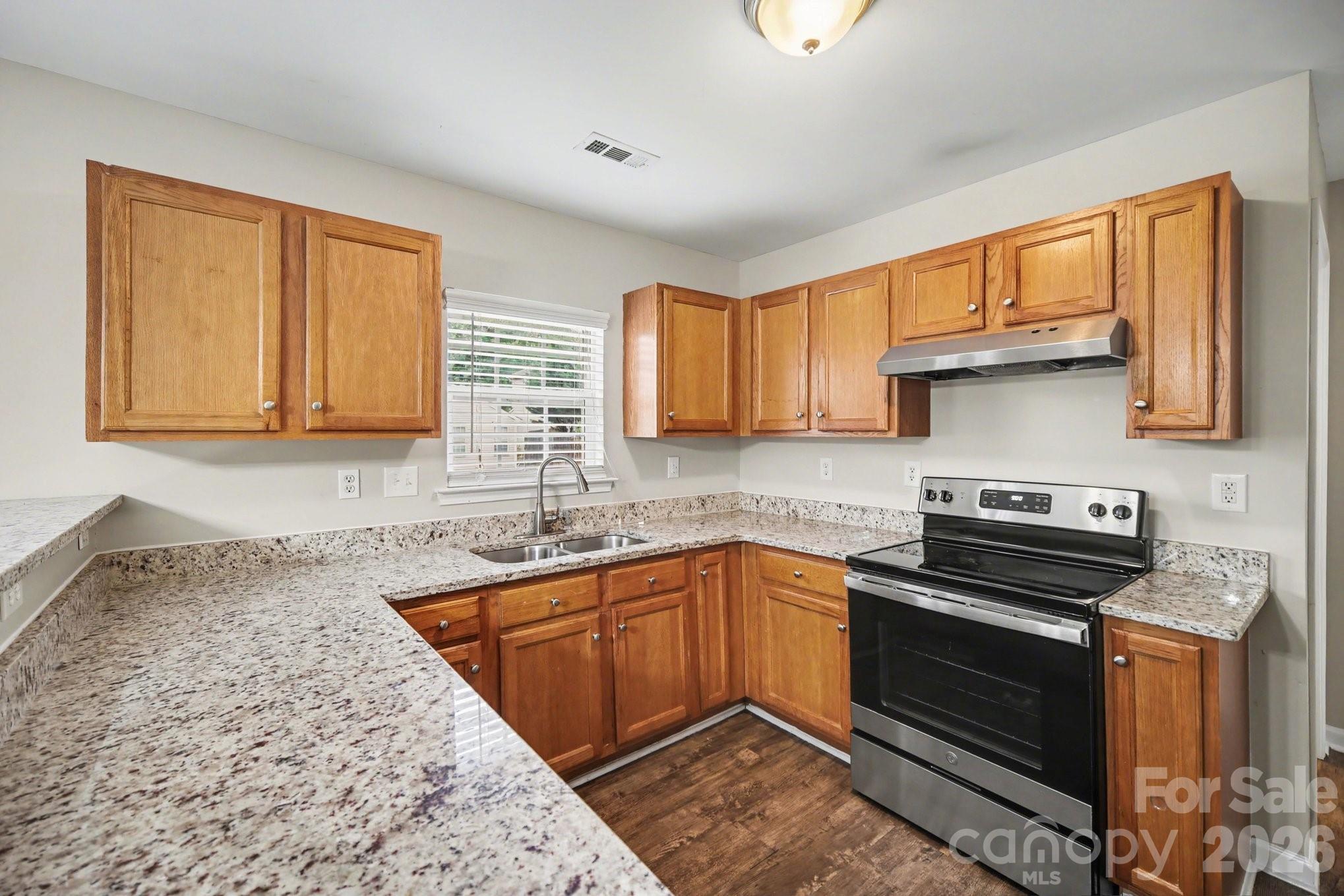 7916 Mcgarry Trail Property Photo 7