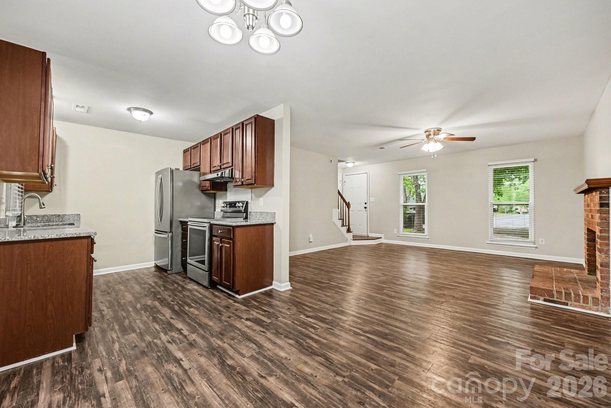 8800 Royal Scot Lane Property Photo 6