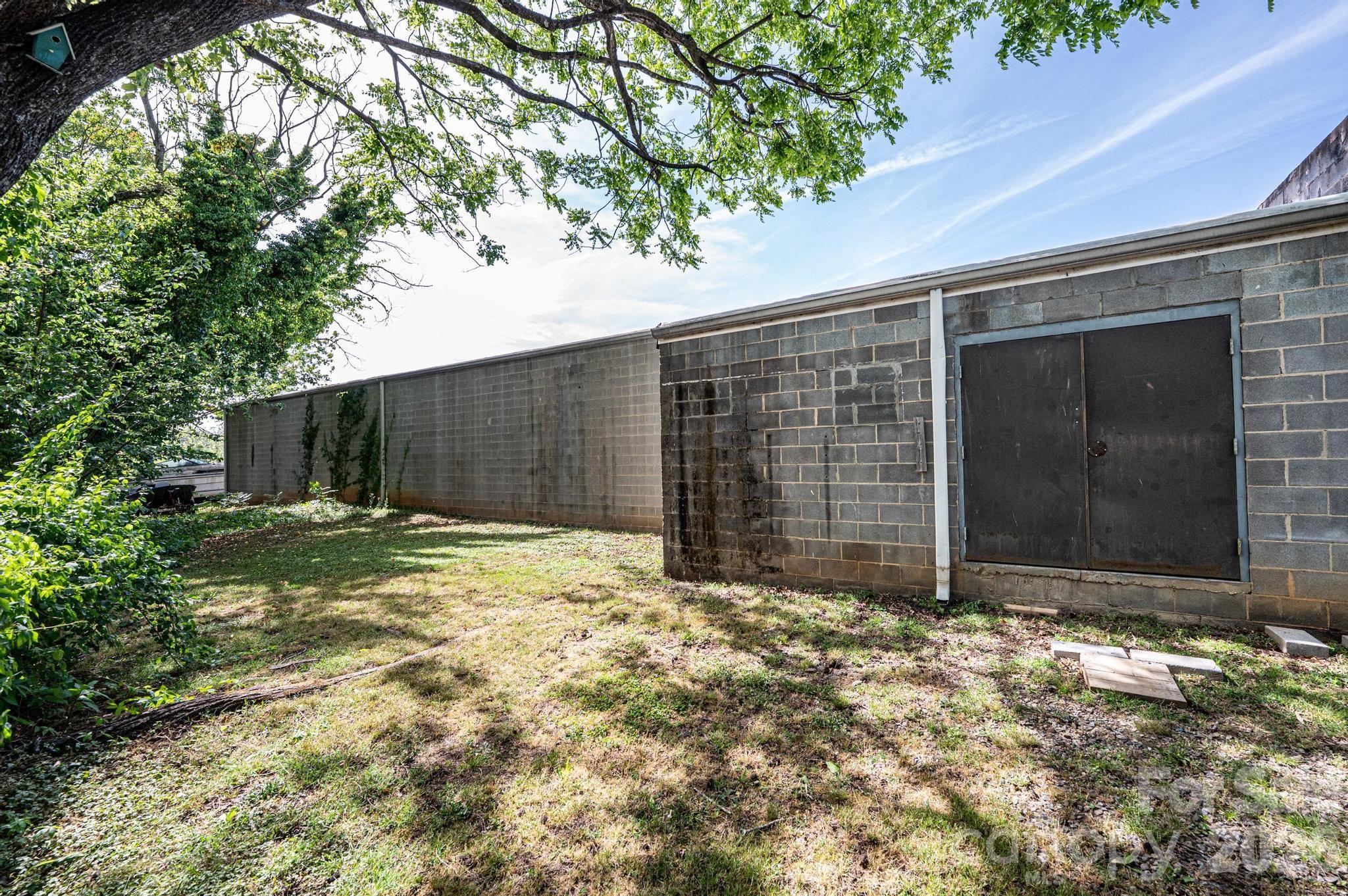 304 Virginia Street Property Photo 10