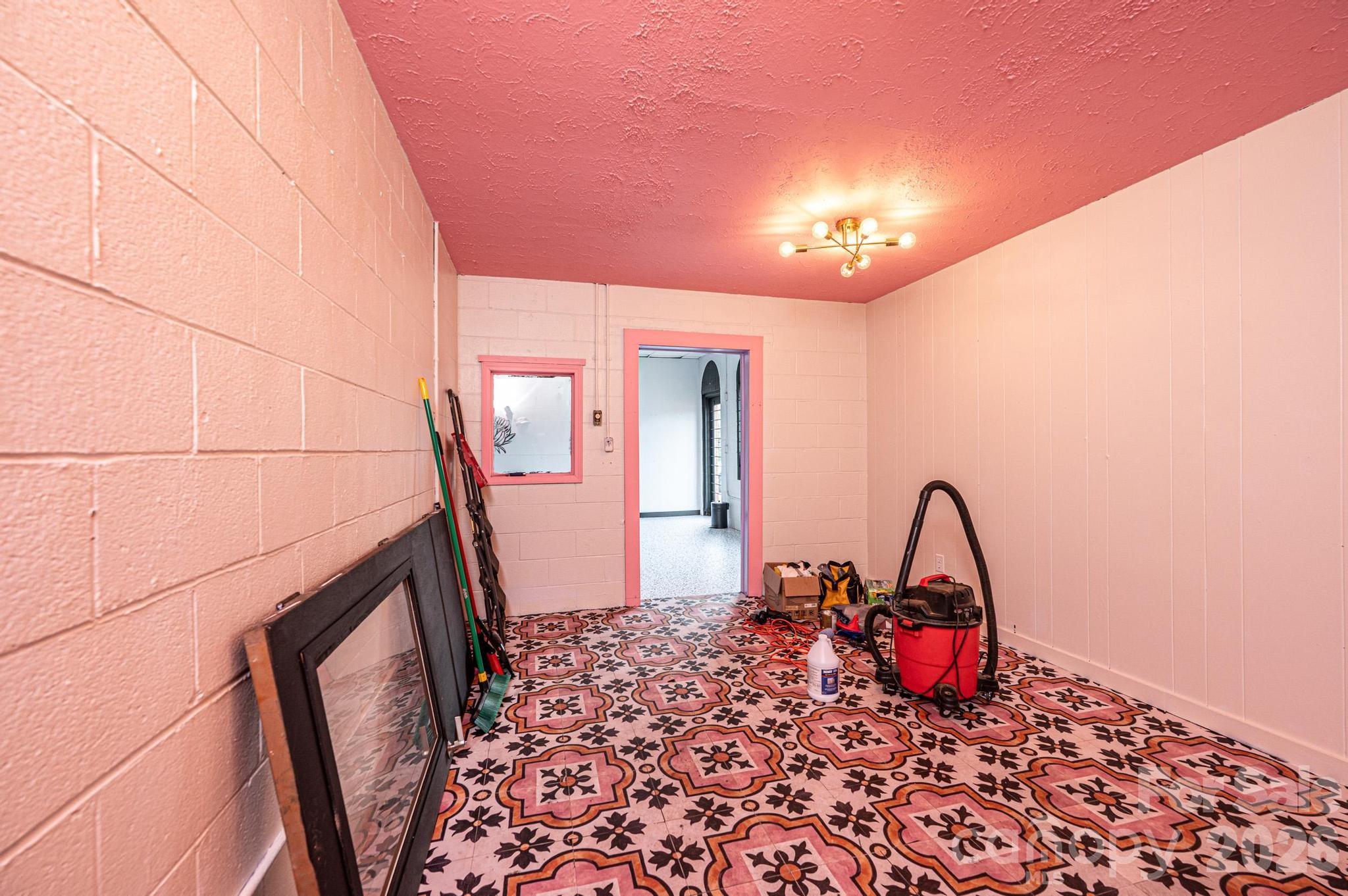 304 Virginia Street Property Photo 29