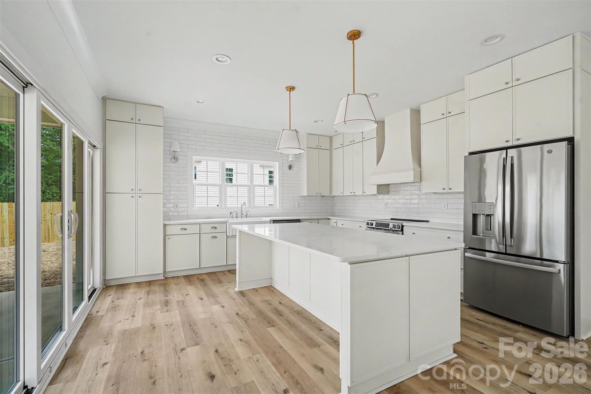 7925 Large Oak Lane Property Photo 7
