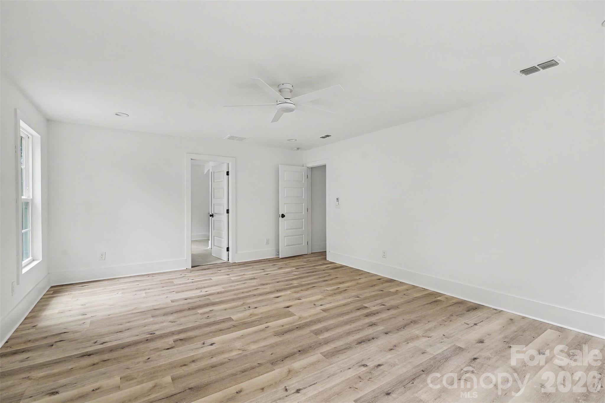 7925 Large Oak Lane Property Photo 13