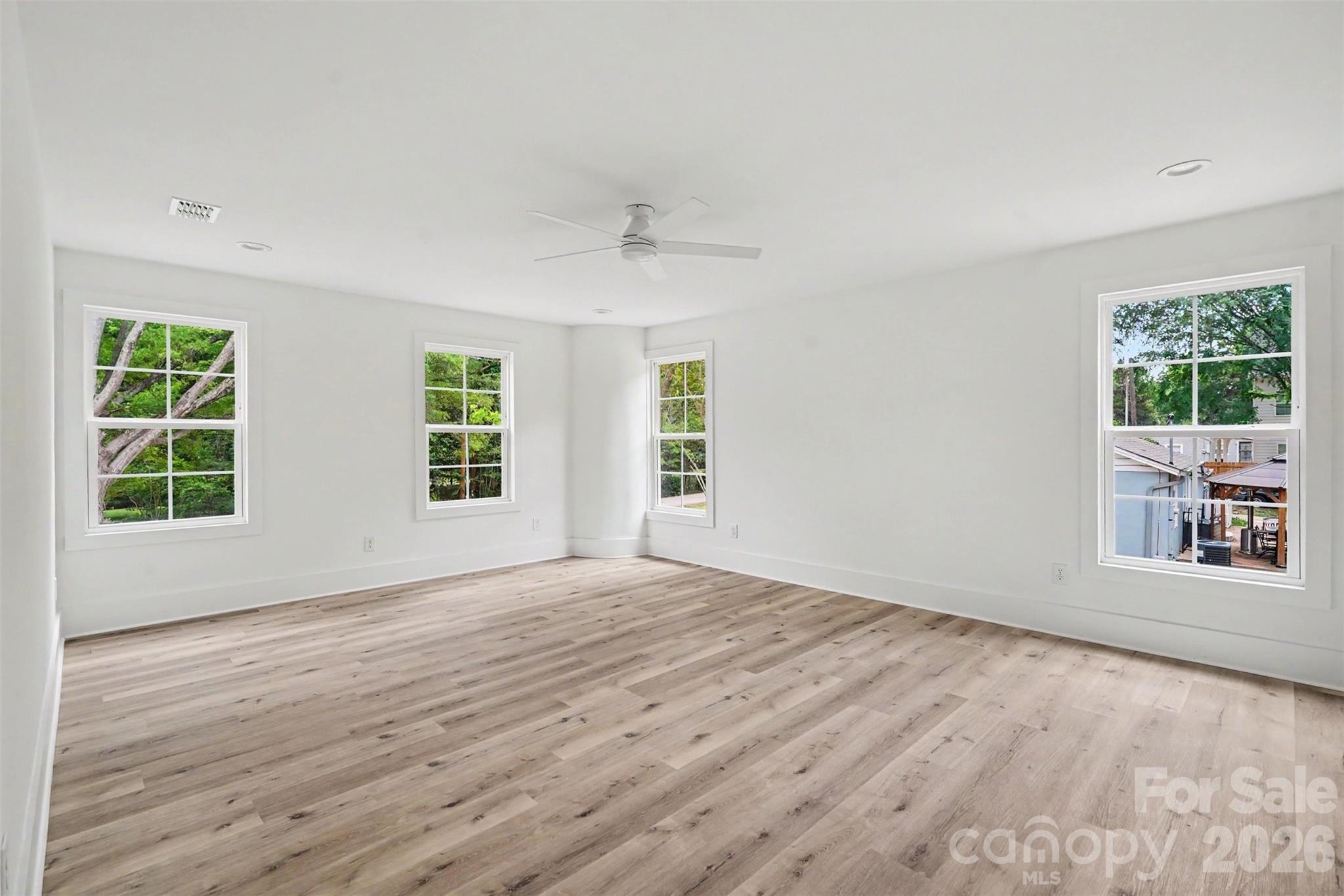 7925 Large Oak Lane Property Photo 23