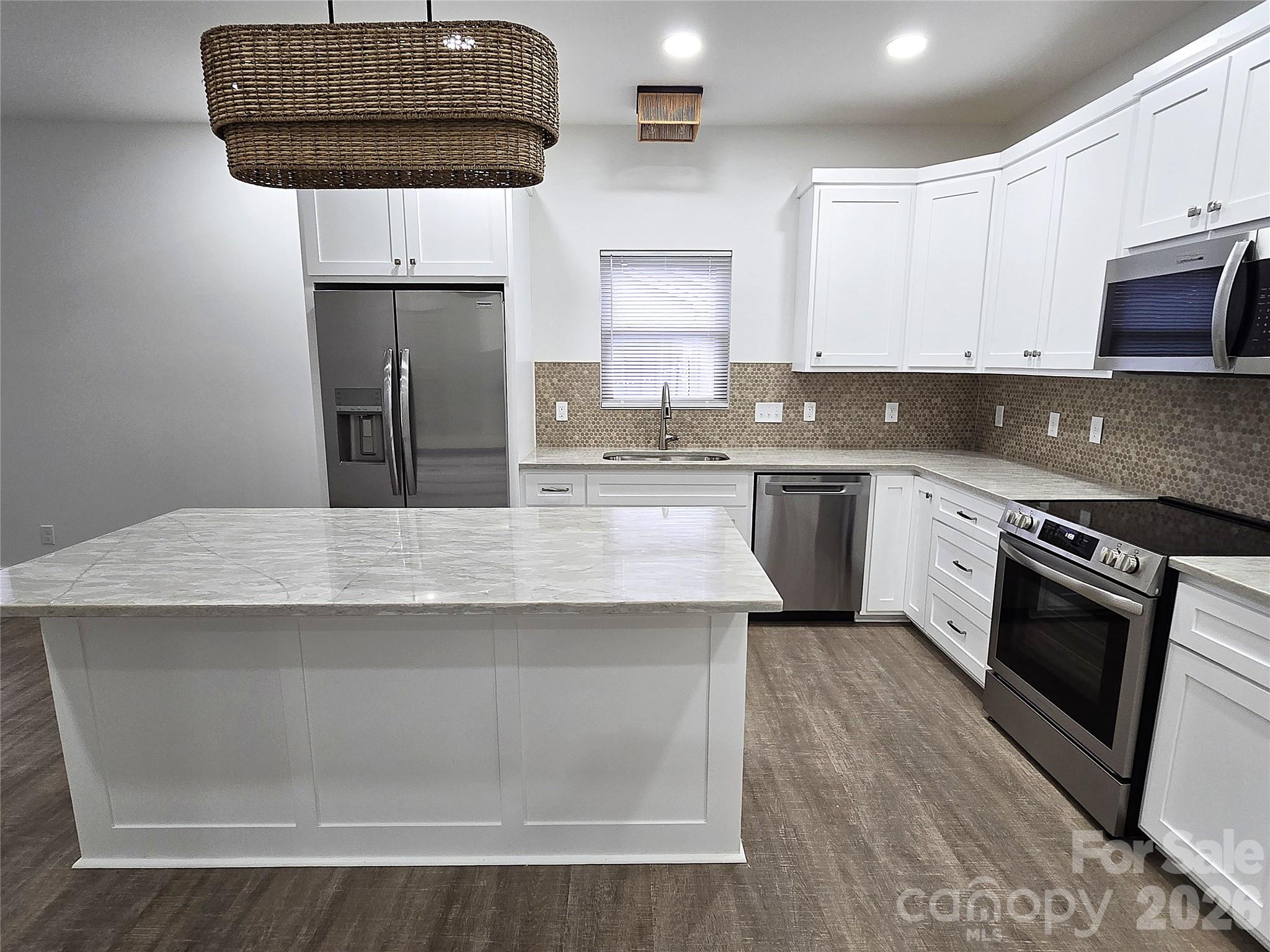 768 8th Street Property Photo 2