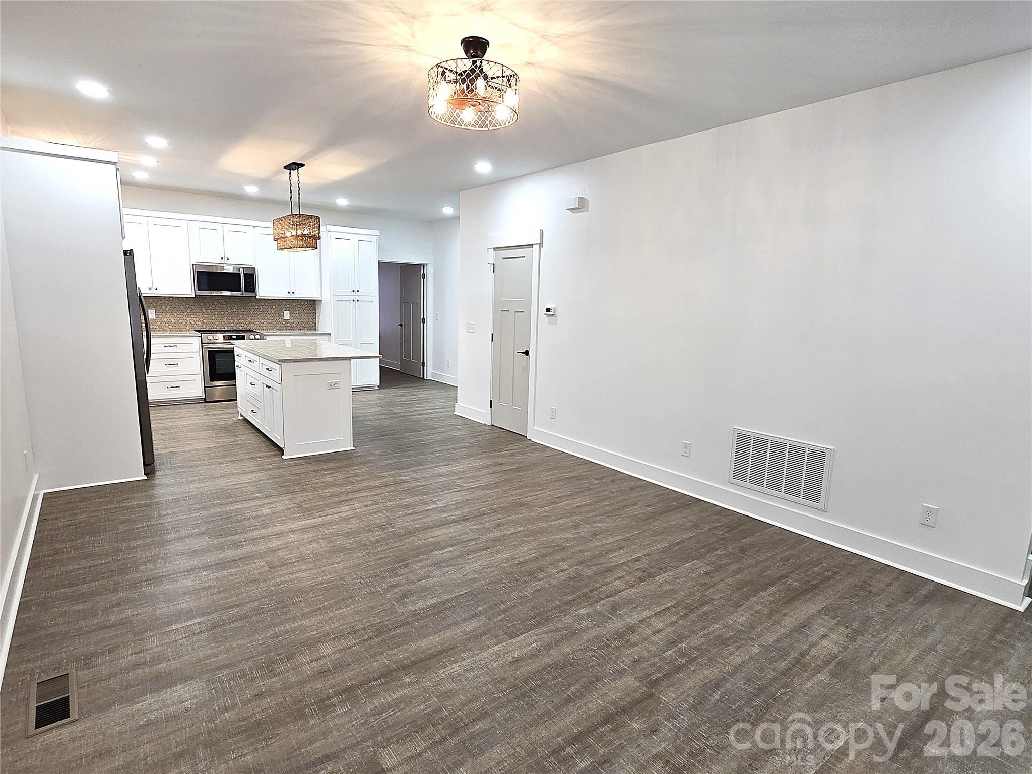 768 8th Street Property Photo 7