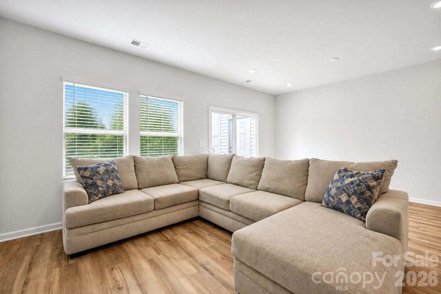 1021 Plumcrest Drive Property Photo 10