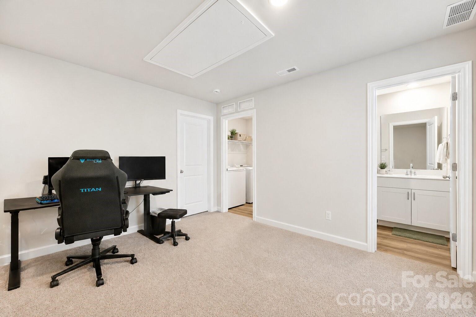 1021 Plumcrest Drive Property Photo 12