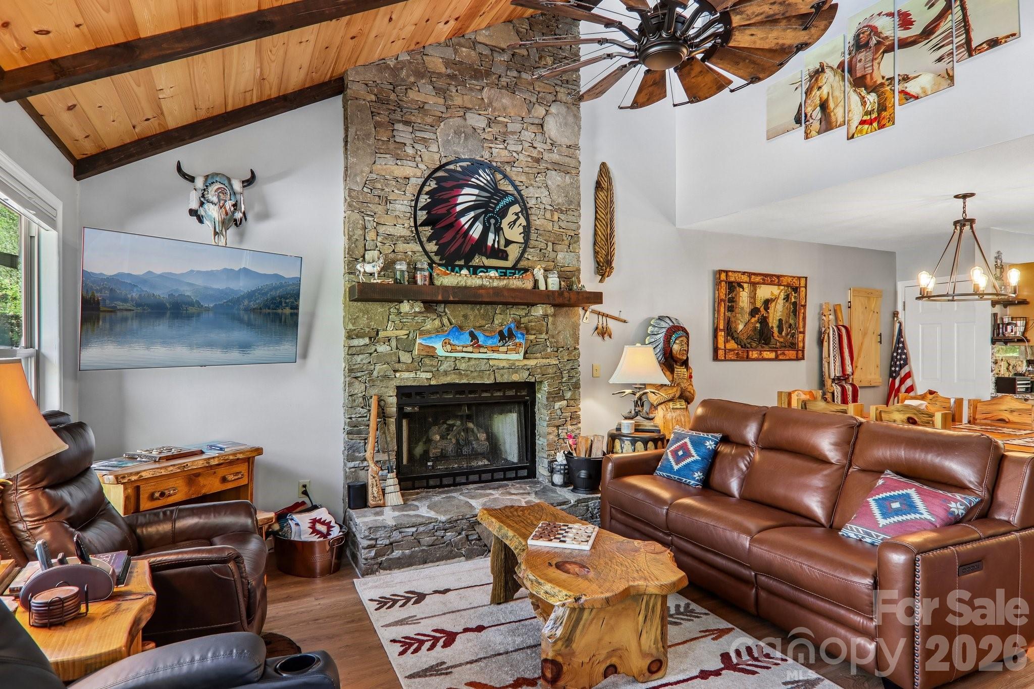 12 Indian Trace Road Property Photo 2