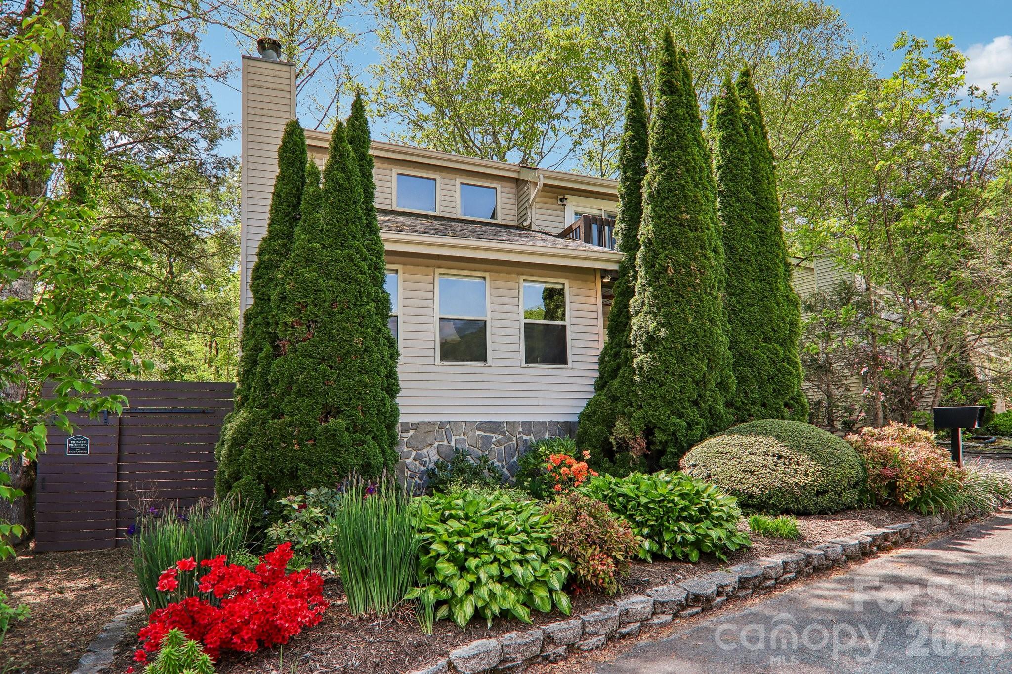 12 Indian Trace Road Property Photo 4