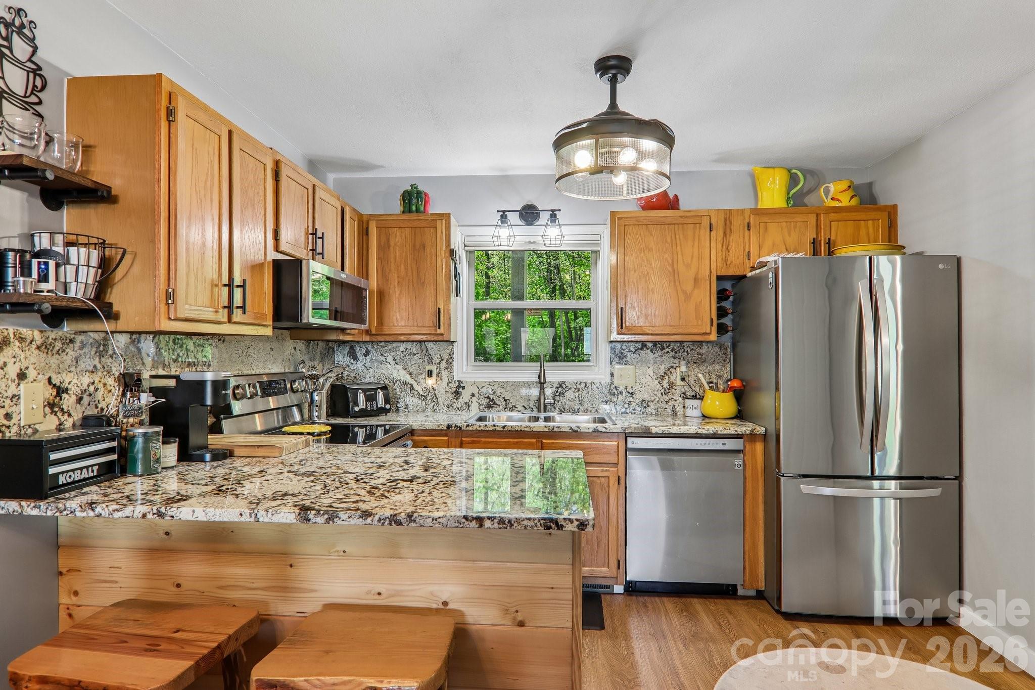 12 Indian Trace Road Property Photo 9