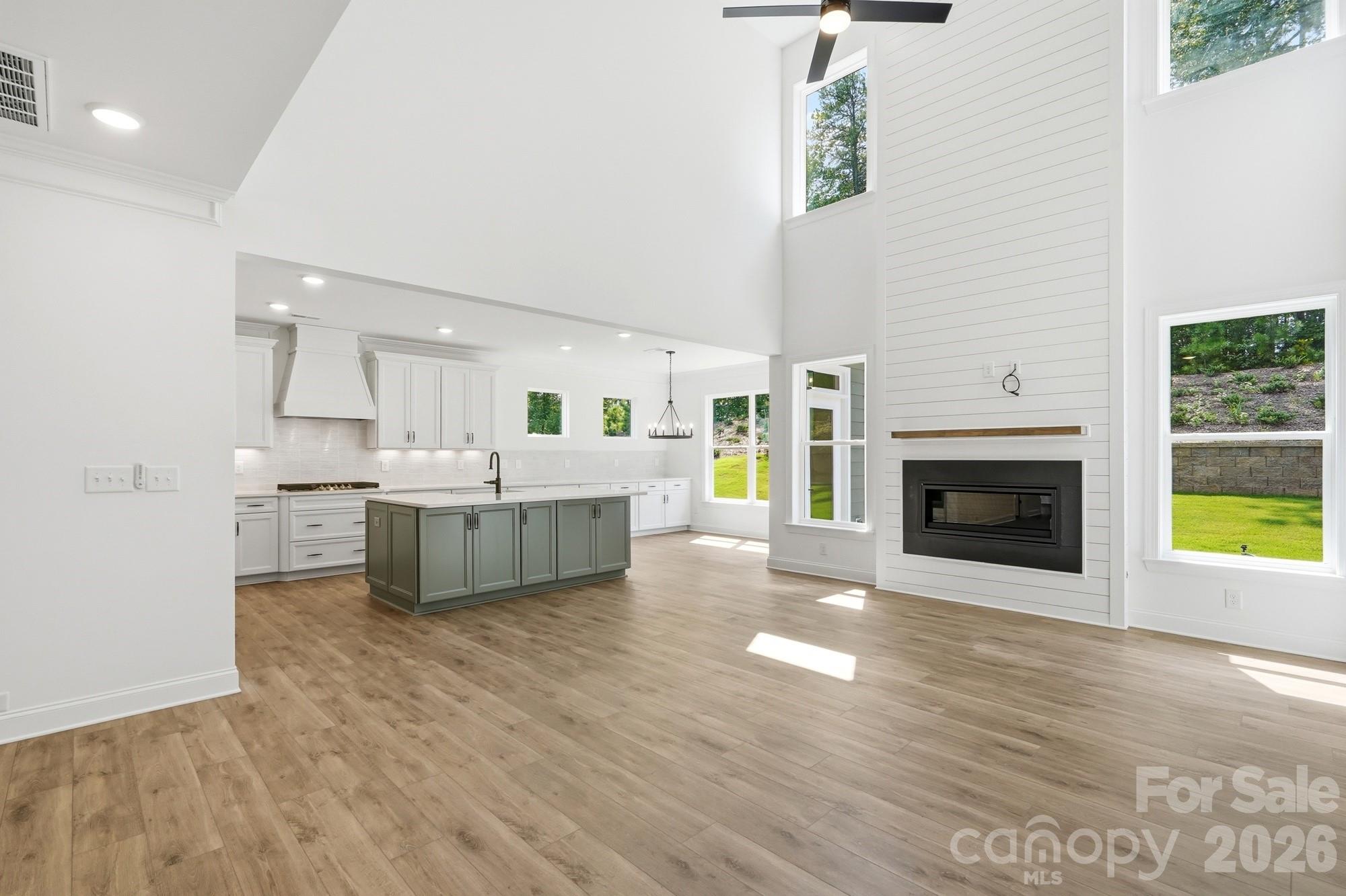 5068 Mclaughlin Loop Property Photo 9