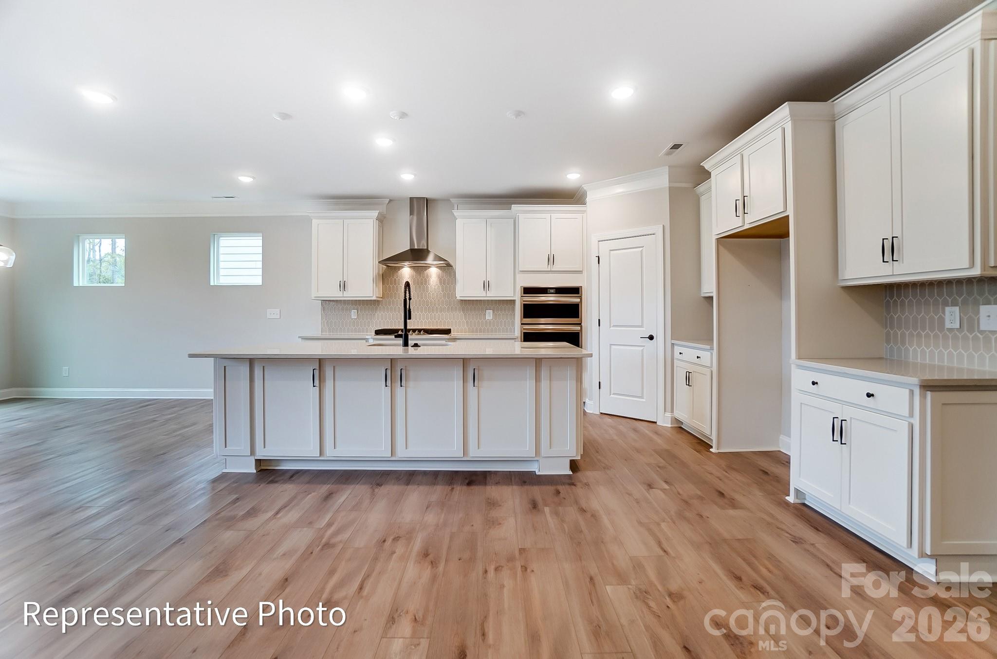 5064 Mclaughlin Loop Property Photo 6
