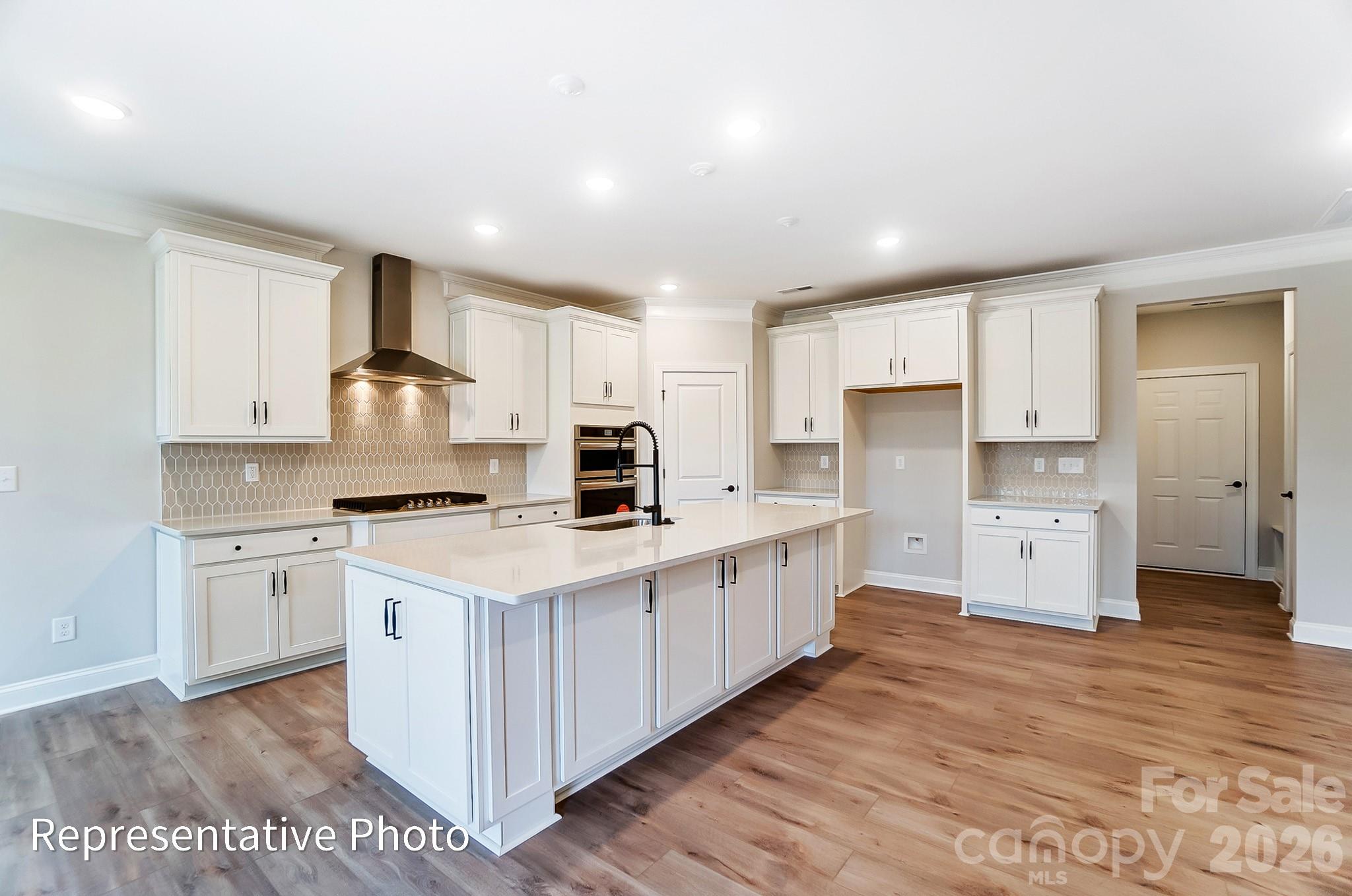 5064 Mclaughlin Loop Property Photo 7